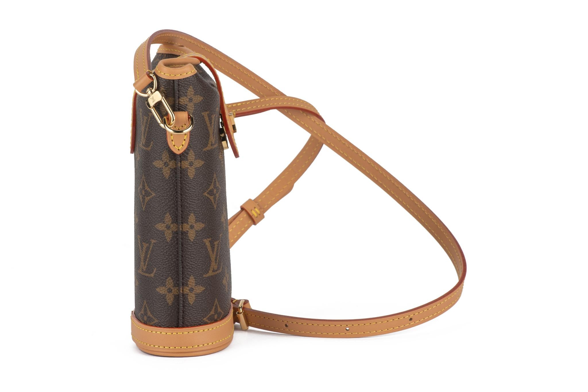 Vuitton New Monogram Fold Me Cross Body In New Condition For Sale In West Hollywood, CA