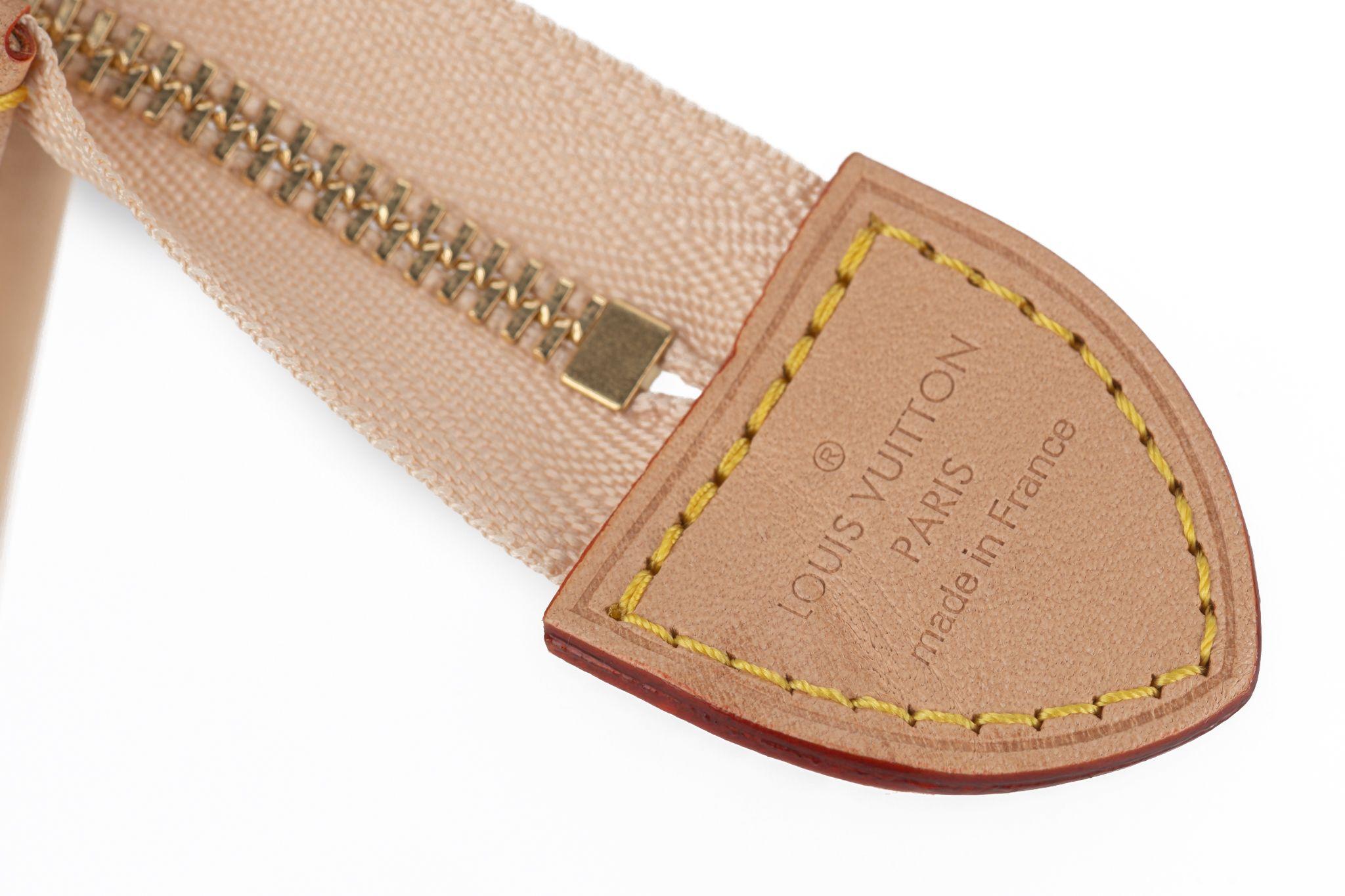 Vuitton New Trio Poche Toilette PVC in vendita 1