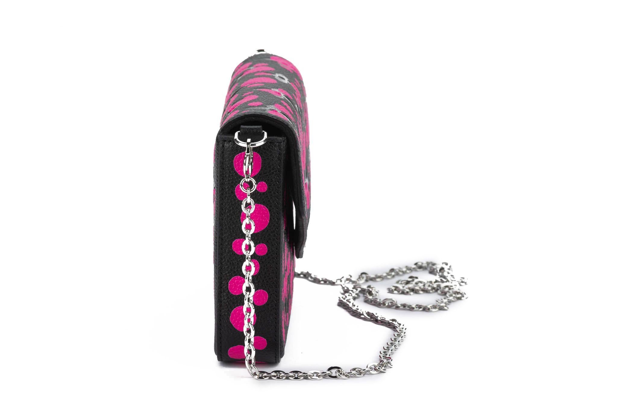 Vuitton NIB Kusama Black Fuchsia Polka Dots Felicie Cross body In New Condition For Sale In West Hollywood, CA