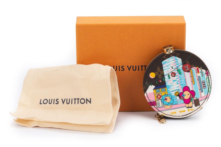 Lv Pochette + Brand packaging + Lv signature Box