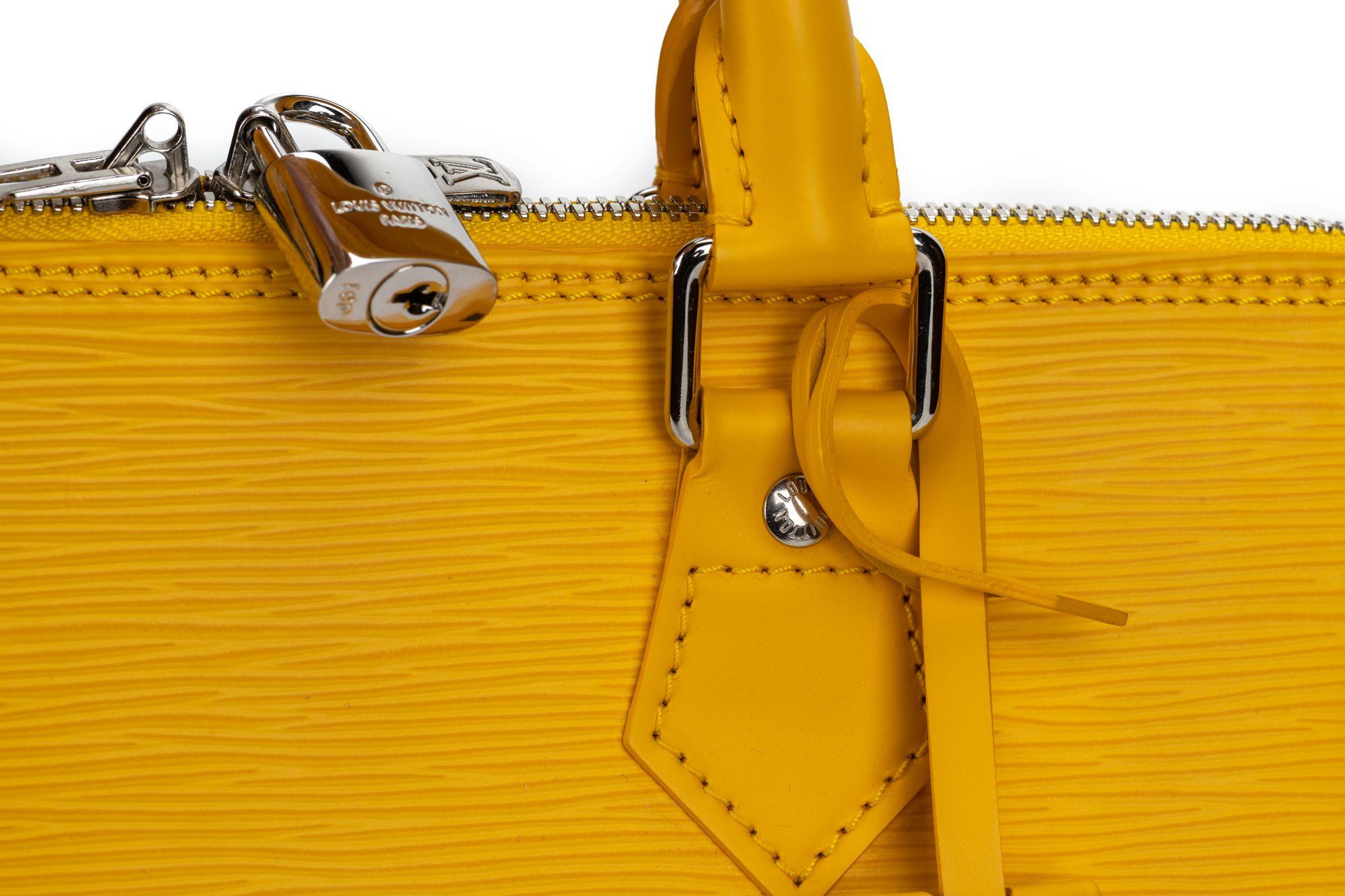 Vuitton XxL Alma Handbag Yellow Epi Leather For Sale 3