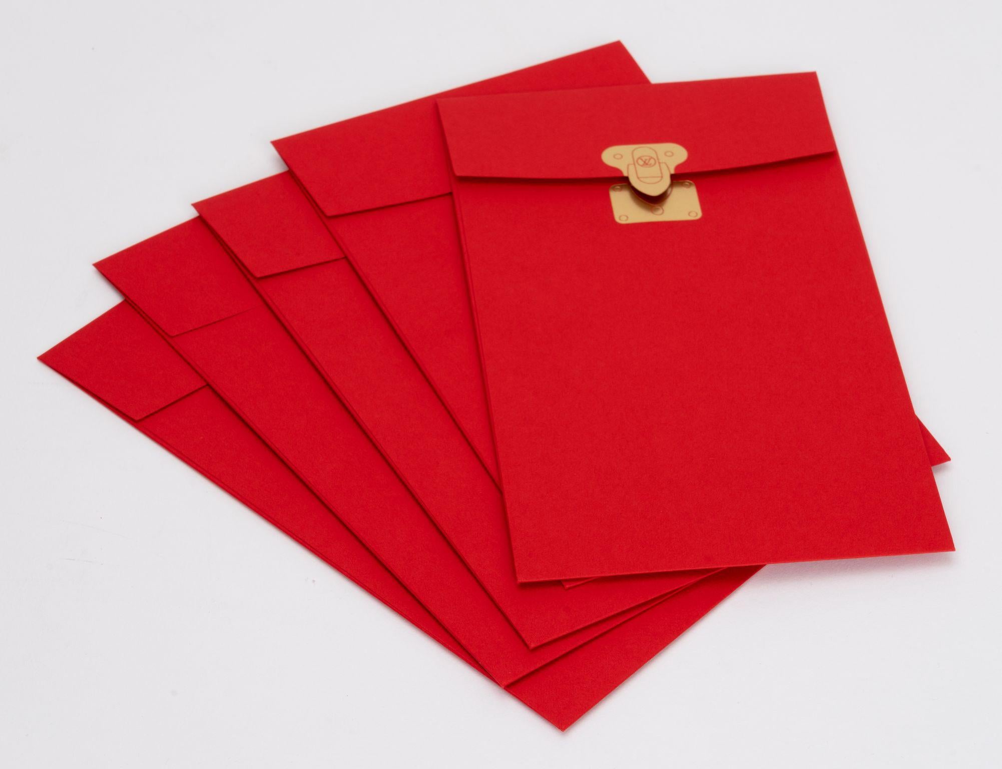 Enveloppes rouges Vuitton pour l'année du chien Unisexe en vente