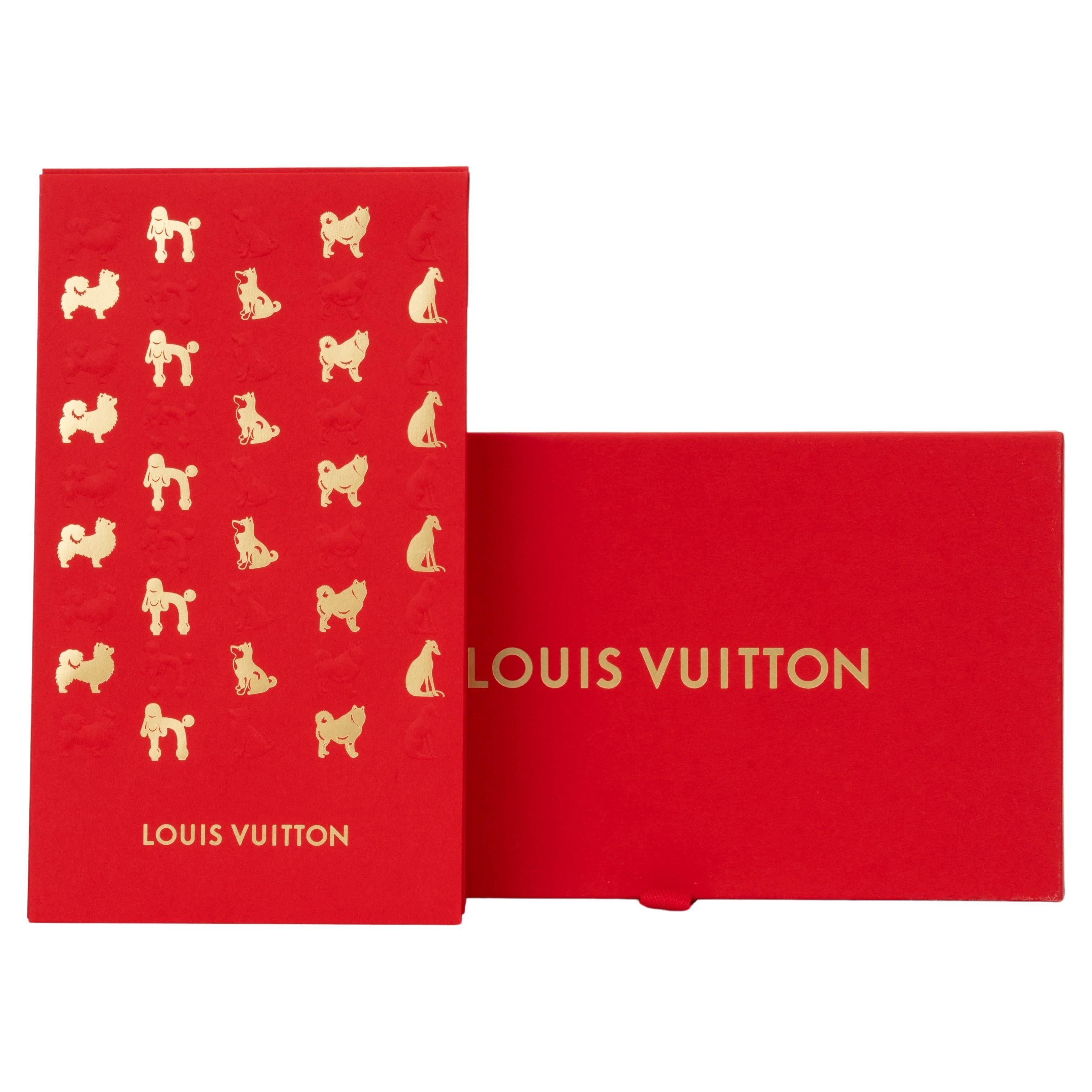 Enveloppes rouges Vuitton pour l'année du chien en vente