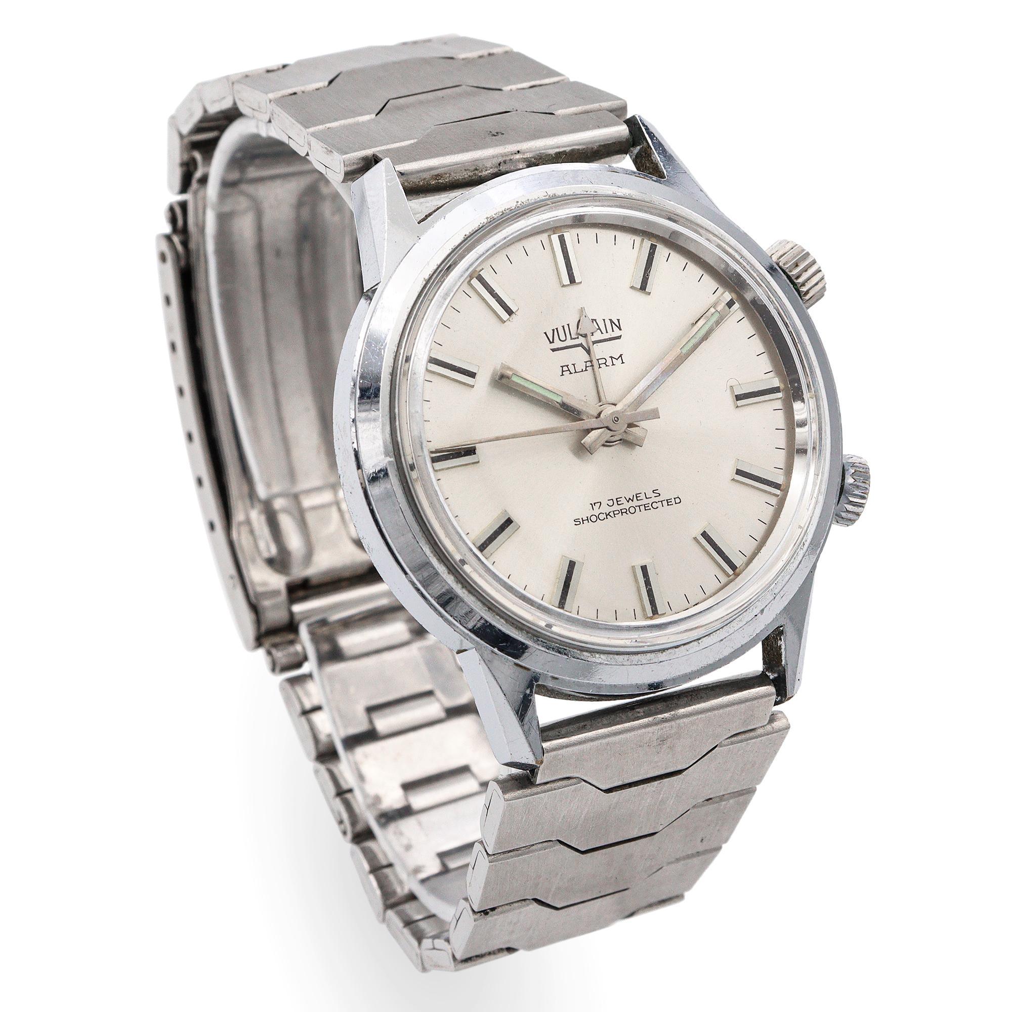 Reloj Vulcain Alarma Acero Inoxidable Cuerda Manual Hombre Ref. 999.0073.2 en Bueno estado para la venta en New York, NY