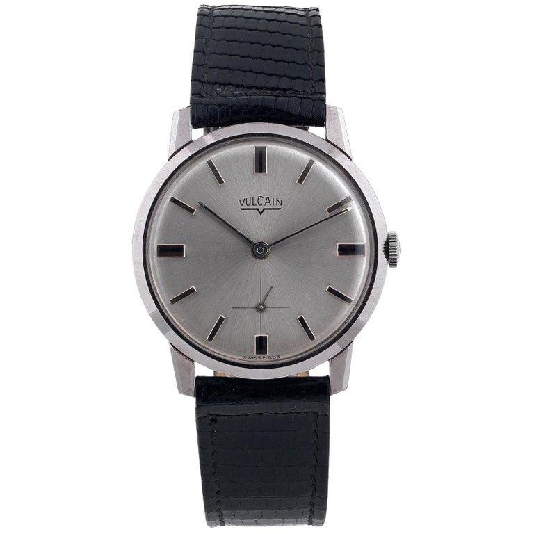 Vulcain stainless steel Vintage Slim Wristwatch, 1970s In Excellent Condition In Firenze, IT
