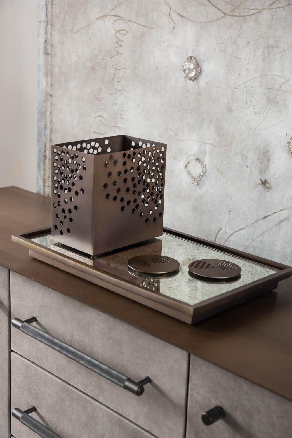 Style with functionality is one of the key elements of CASA BOTELHO’s design ethos. While every object has to add glamour and sensuality to a space, it also has to be versatile and have purpose. The Vulcano tray is the perfect example of this