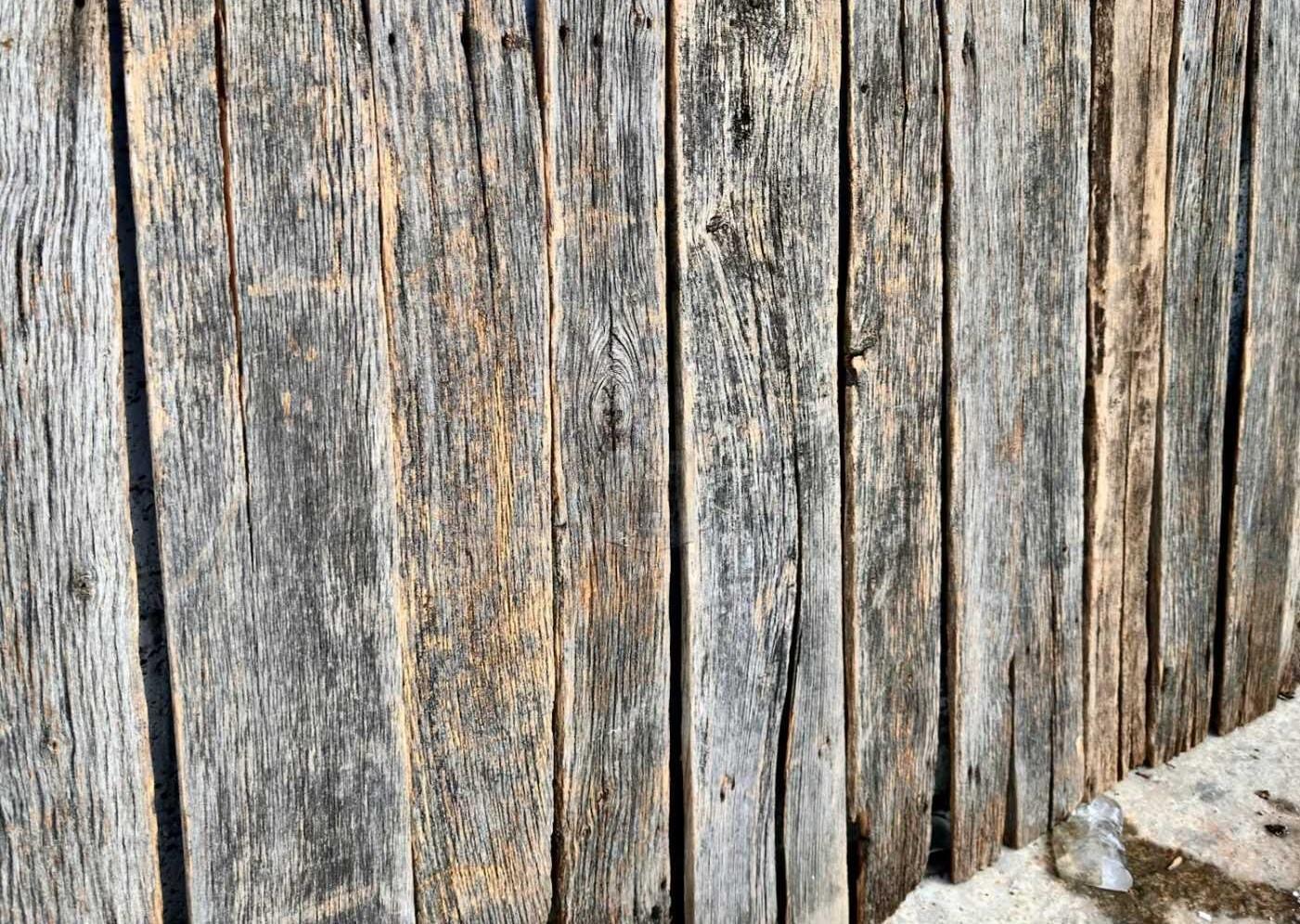 Reclaimed Barn Oak Dining Table  Country Antique Style  Handcrafted Custom In New Condition For Sale In Burlăceni, Cahul District