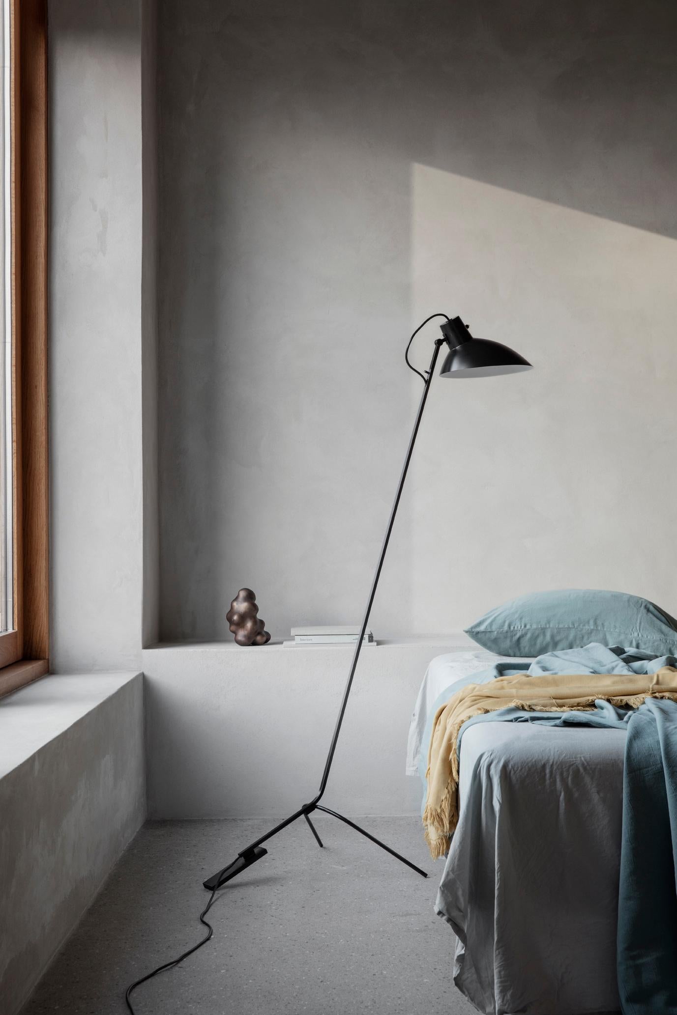 Contemporary VV Cinquanta Blue and Black Floor Lamp Designed by Vittoriano Viganò for Astep
