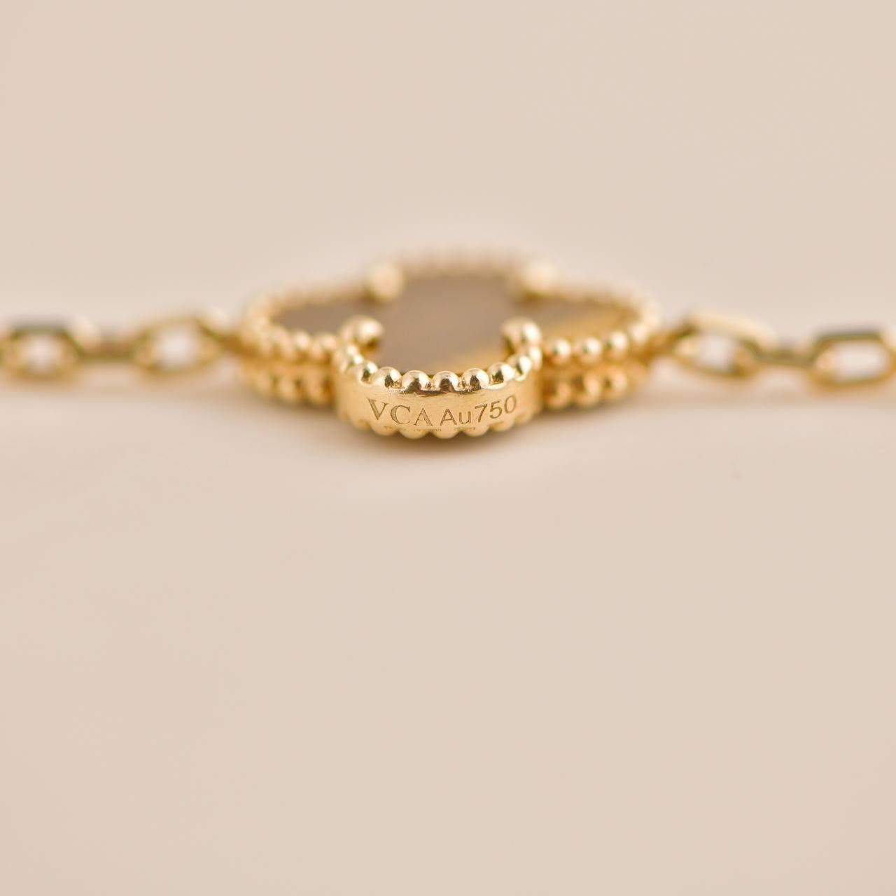 Women's or Men's VVan Cleef & Arpels Vintage Alhambra 5 Motifs Tiger's Eye Yellow Gold Bracelet