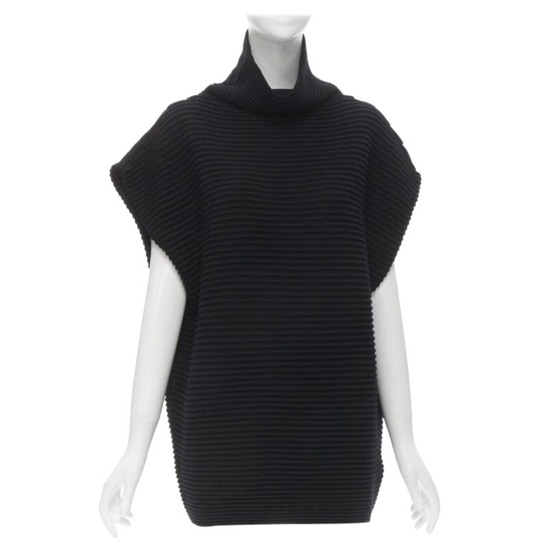 VVB VICTORIA BECKHAM 100% wool black ribbed cap sleeve popover