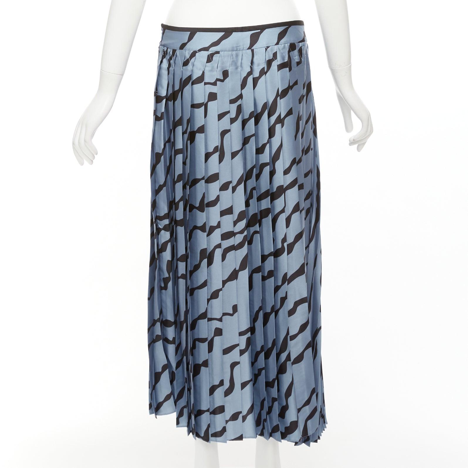 Women's VVB VICTORIA BECKHAM blue black diagonal print pleated bias hem skirt UK8 S For Sale