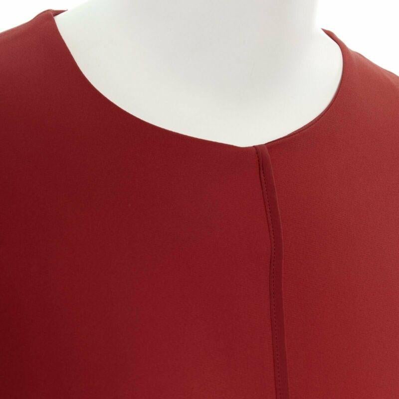 VVB Victoria Beckham, abito a maniche lunghe in crepe rosso navy con polsini a pieghe UK10 M. in vendita 2
