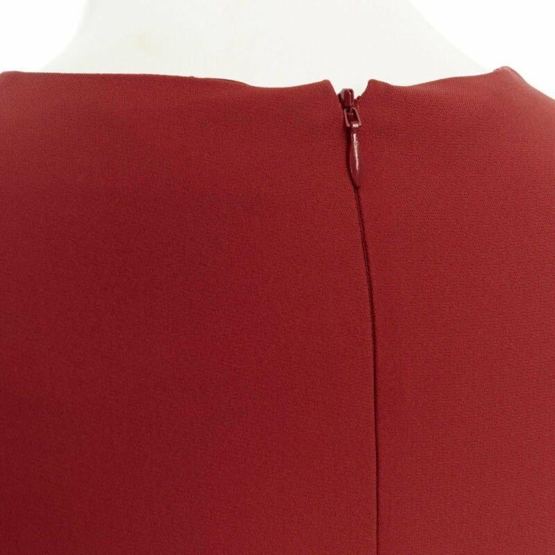 VVB Victoria Beckham, abito a maniche lunghe in crepe rosso navy con polsini a pieghe UK10 M. in vendita 3