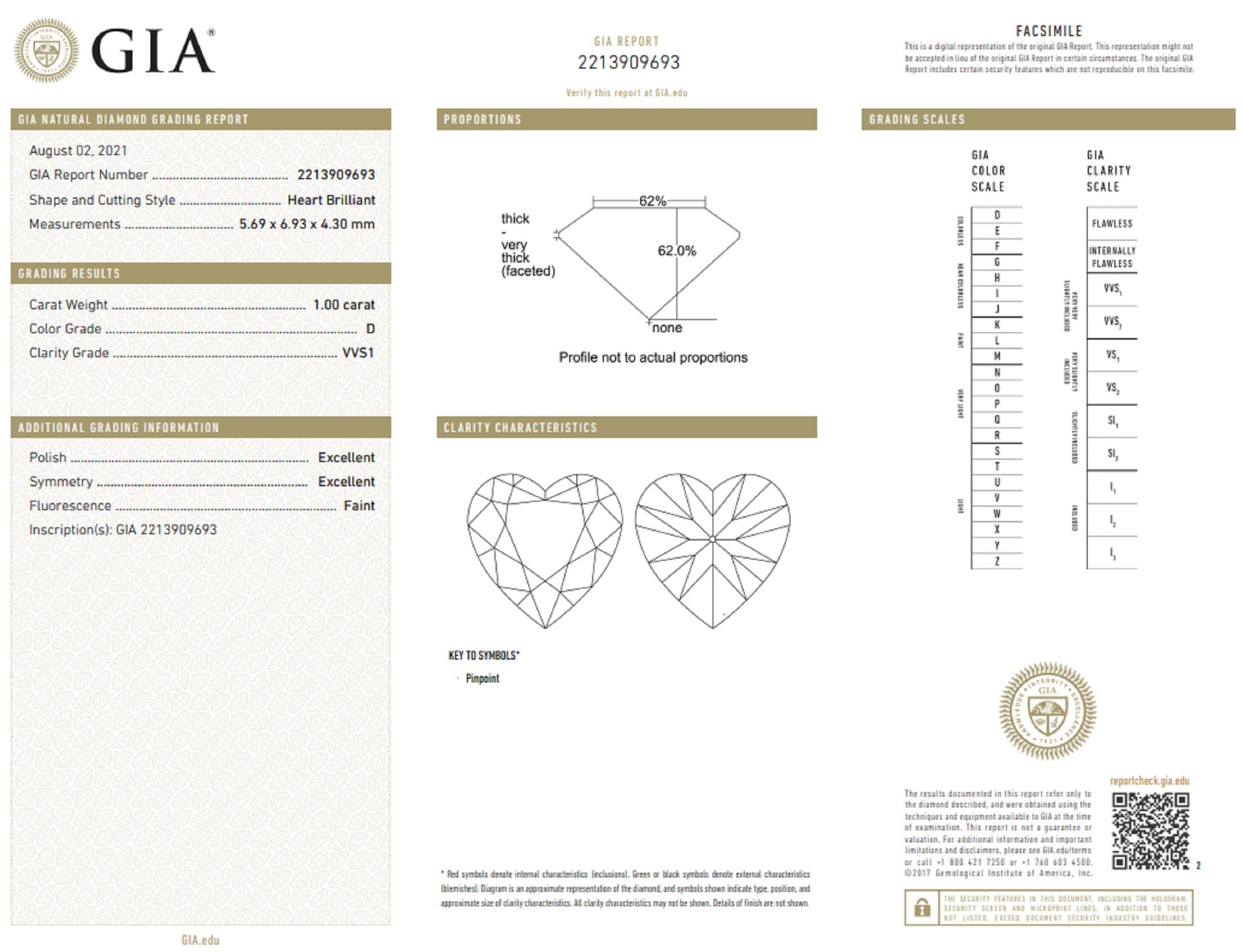 Moderne VVS1 GIA Certified 2 Carat Heart Platinum Diamond Studs D/E COLOR en vente