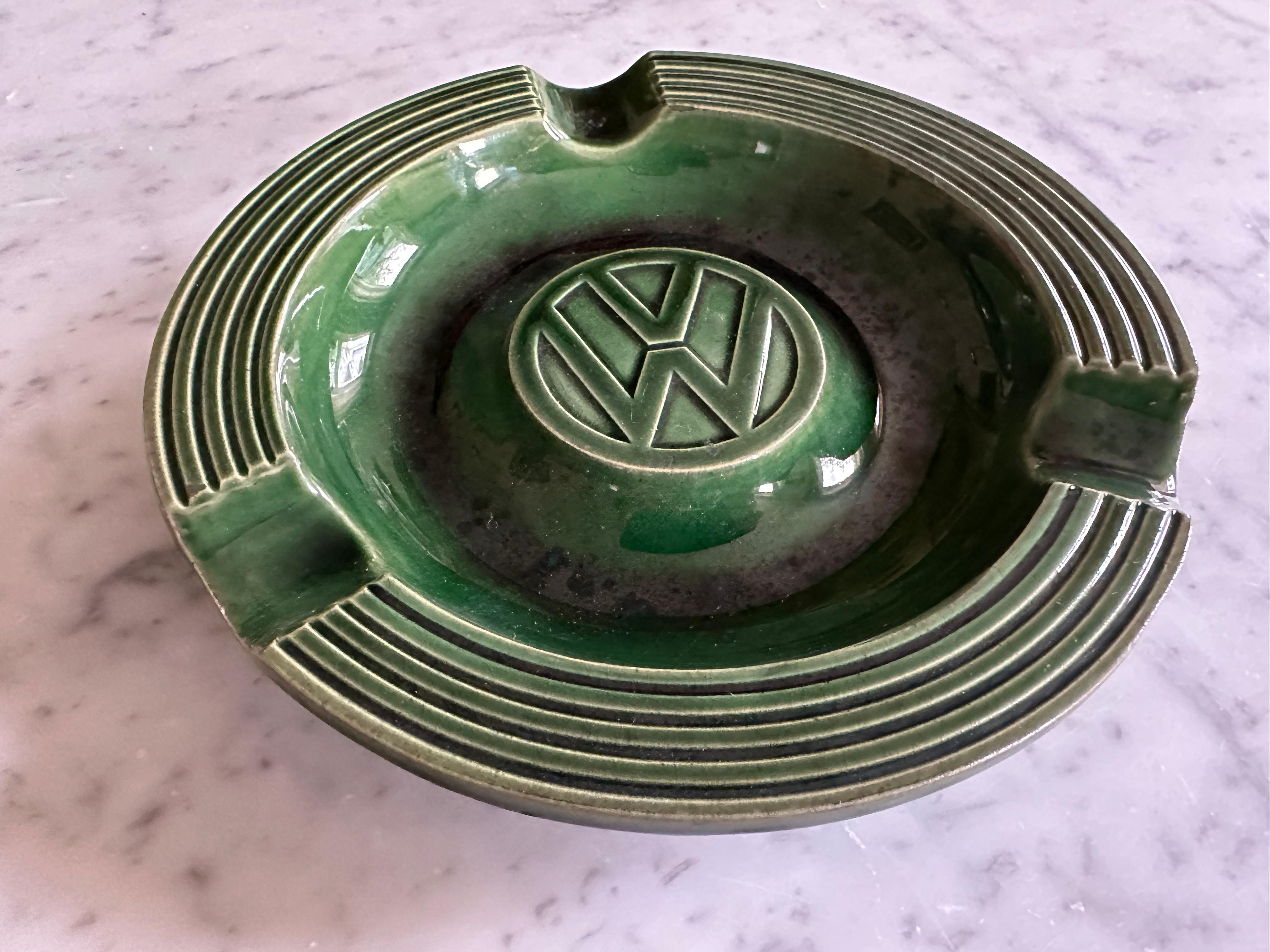 VW - Ceramic Ashtray In Excellent Condition In Hamburg, DE