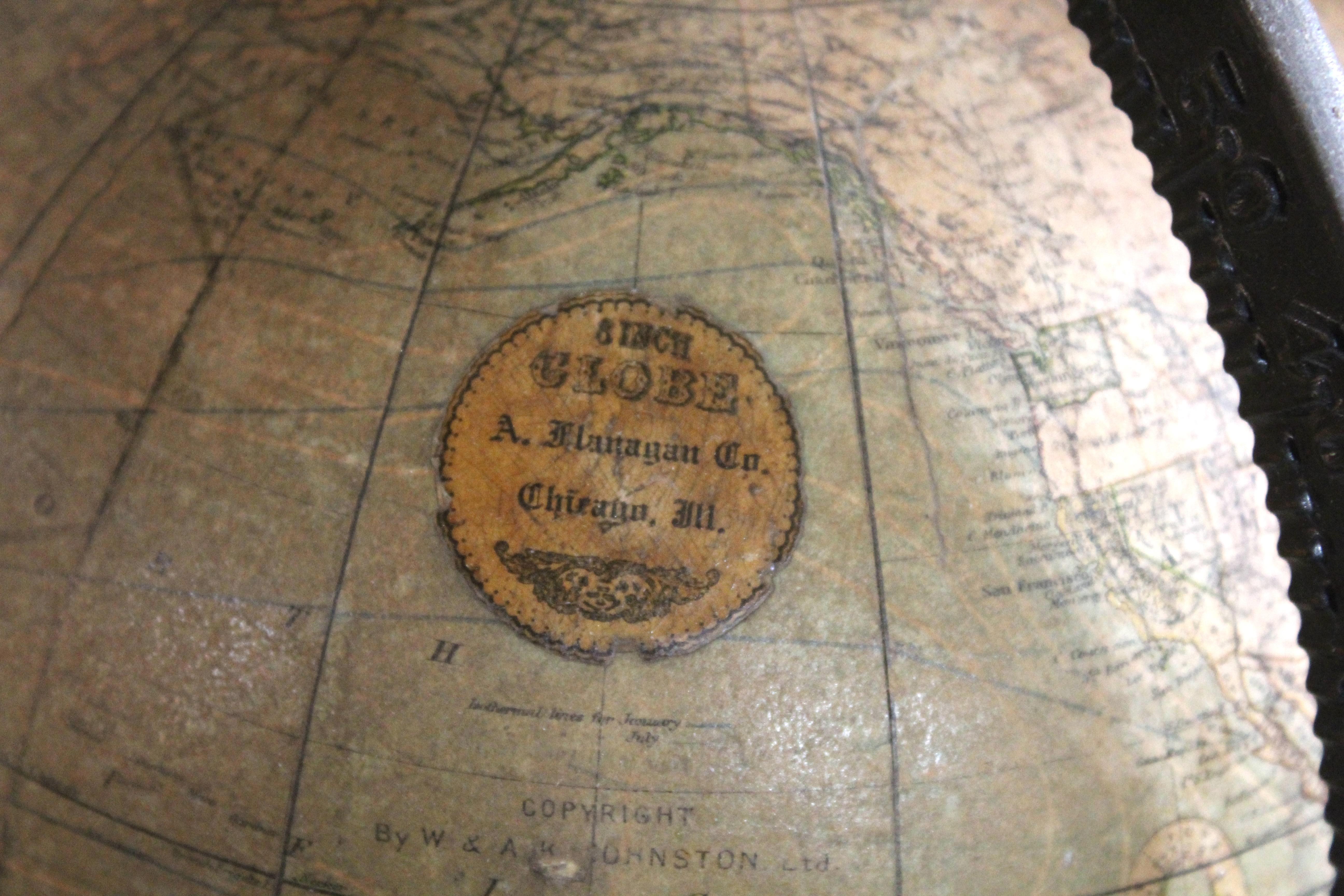 20ième siècle W. & K.K. Globe terrestre Johnston 8 en vente
