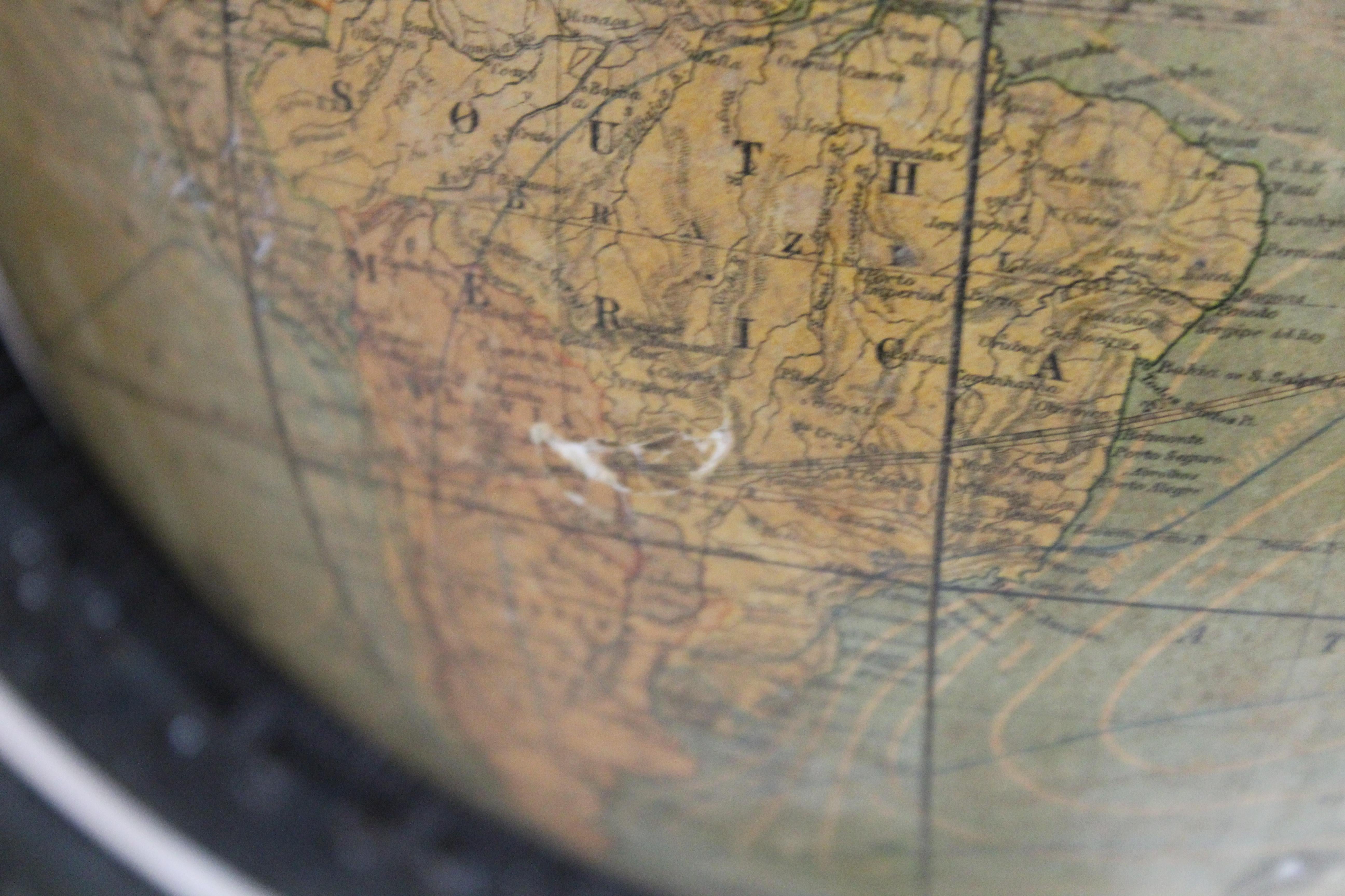 W. & K.K. Globe terrestre Johnston 8 en vente 3