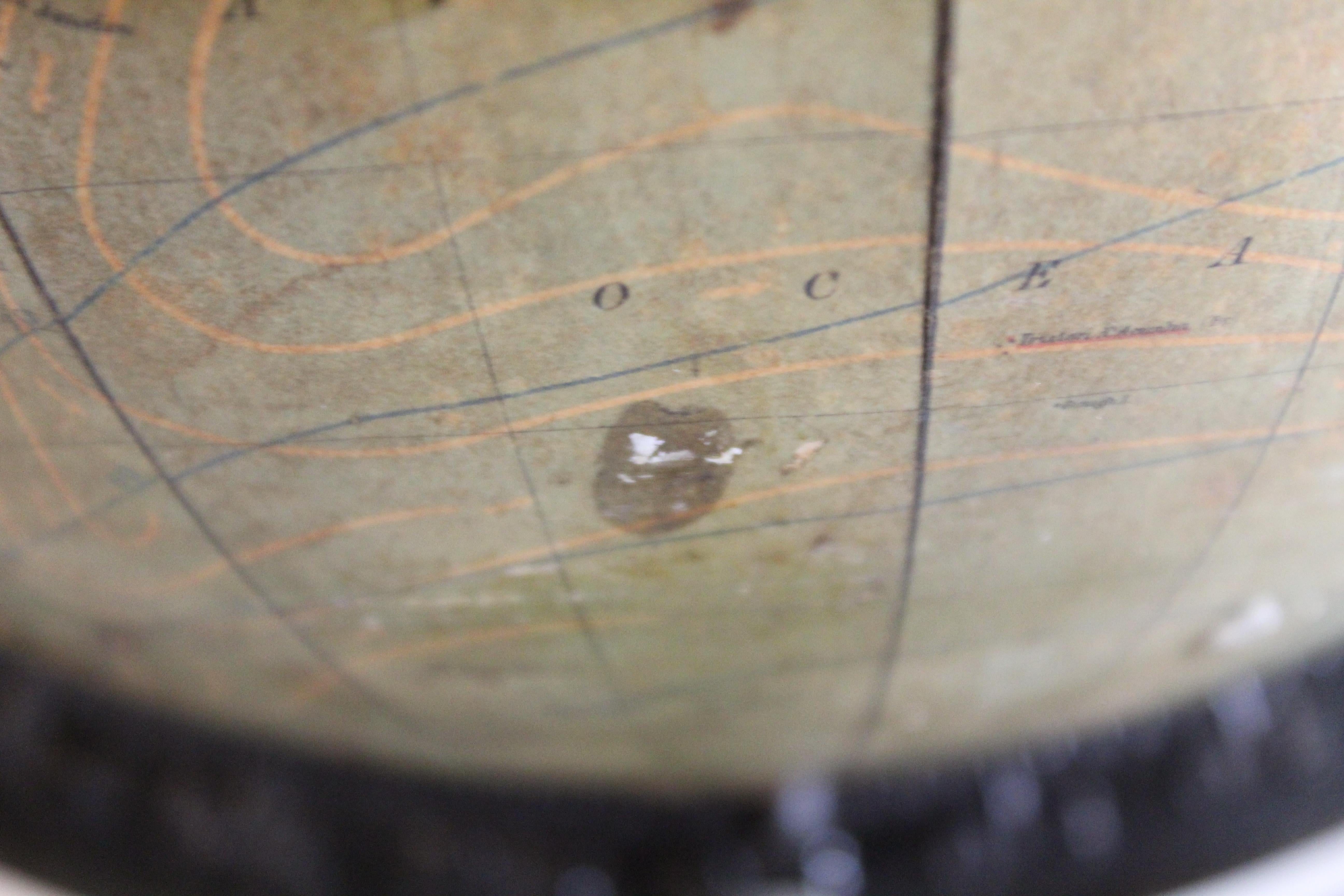 W. & K.K. Globe terrestre Johnston 8 en vente 4