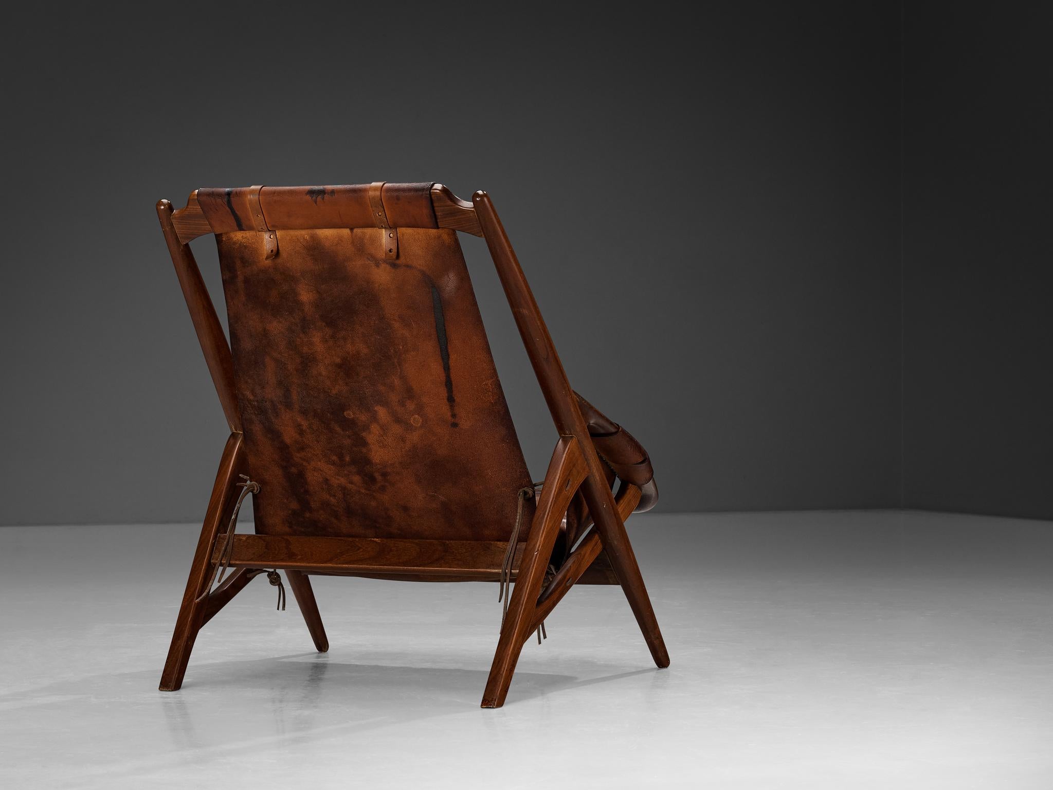 W. Andersag Lounge Chair in Patinated Cognac Leather and Teak  In Good Condition For Sale In Waalwijk, NL