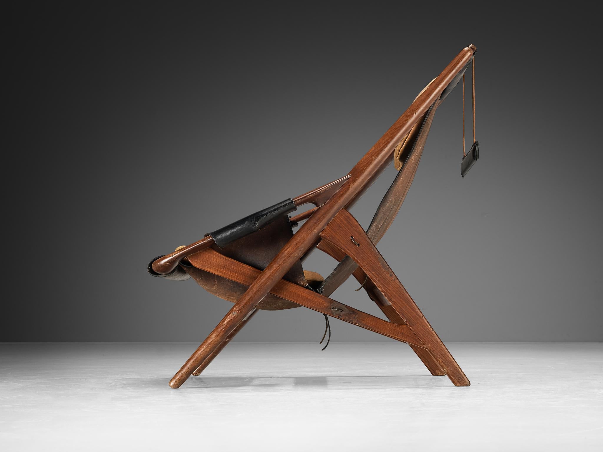 Mid-Century moderno W. Andersag Lounge Chair in pelle patinata e teak