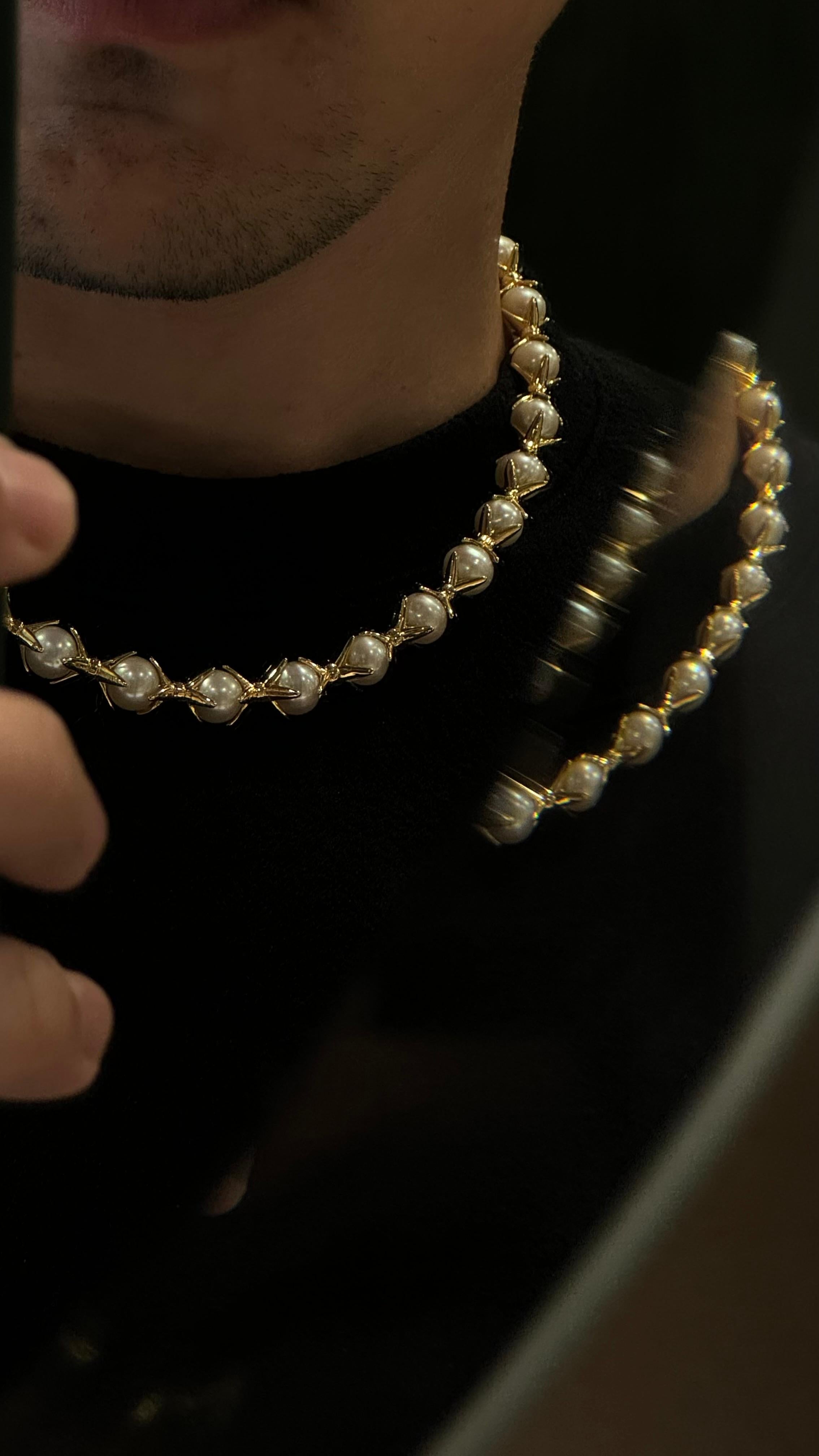 W Chain with 18k Gold Plating and Natural Pearls - By Crayons Sao Paulo For Sale 1