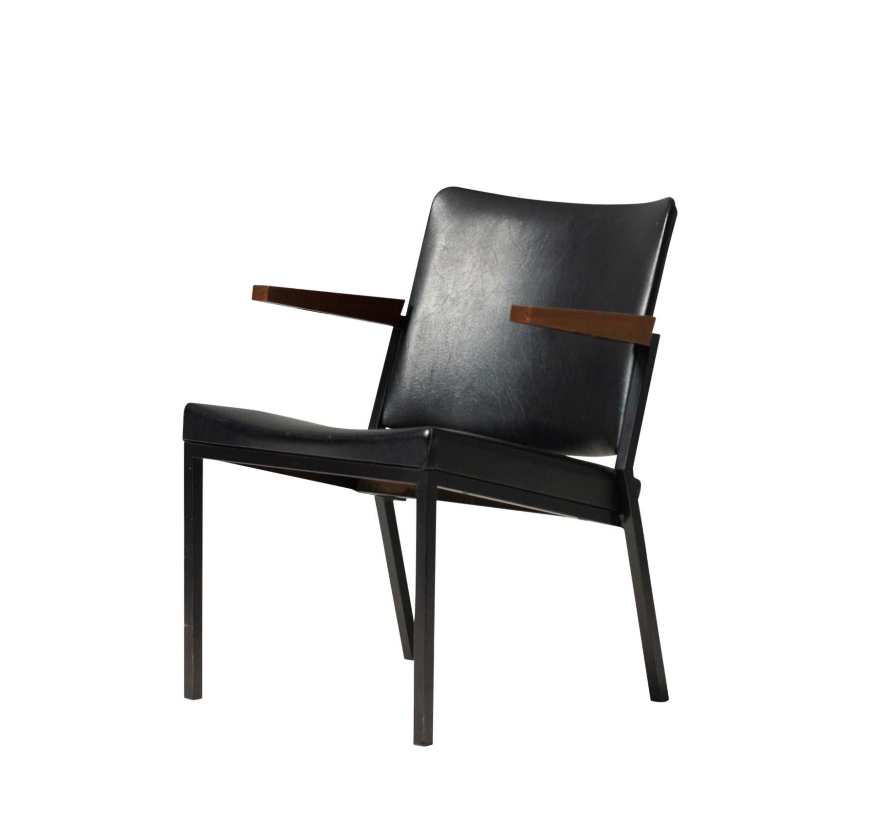 W. Gispen for Emmeinstaal Model REAAL 9122-1 Lounge Chair from 1960'S 2