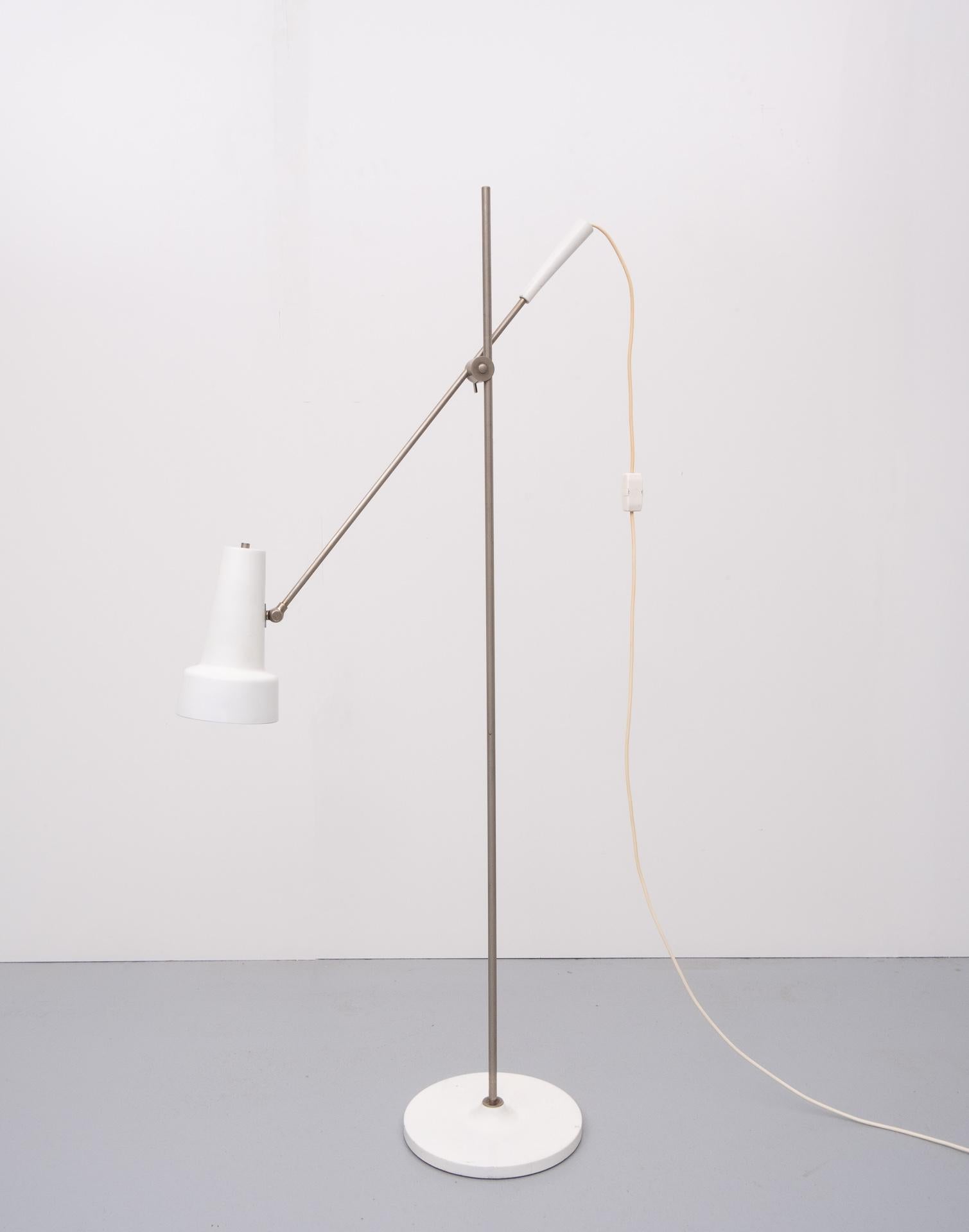 W Hagoord Floor Lamp In Good Condition For Sale In Den Haag, NL