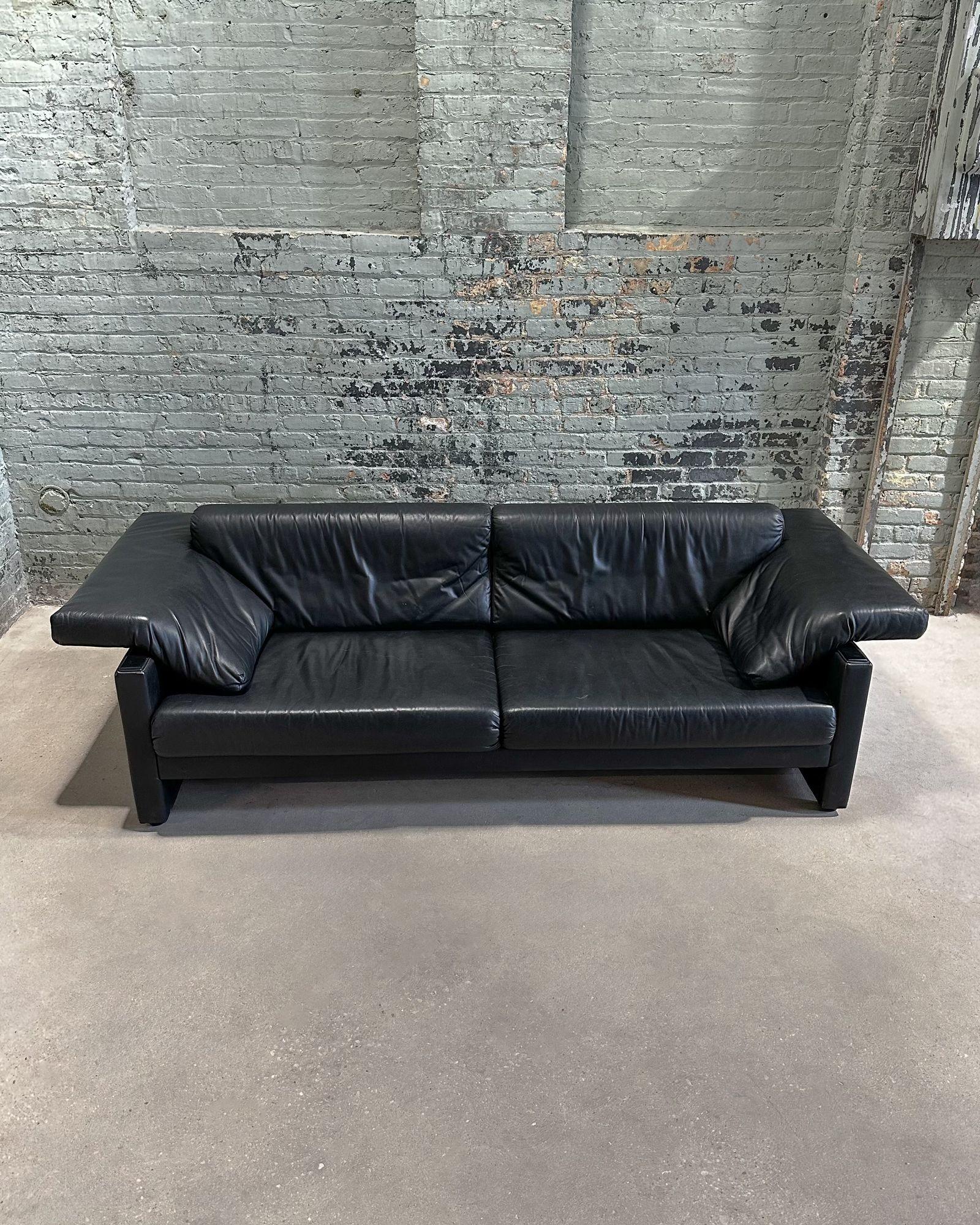 W. K. Wohnen Post Modern Black Leather Sofa, Germany 1980 In Good Condition For Sale In Chicago, IL