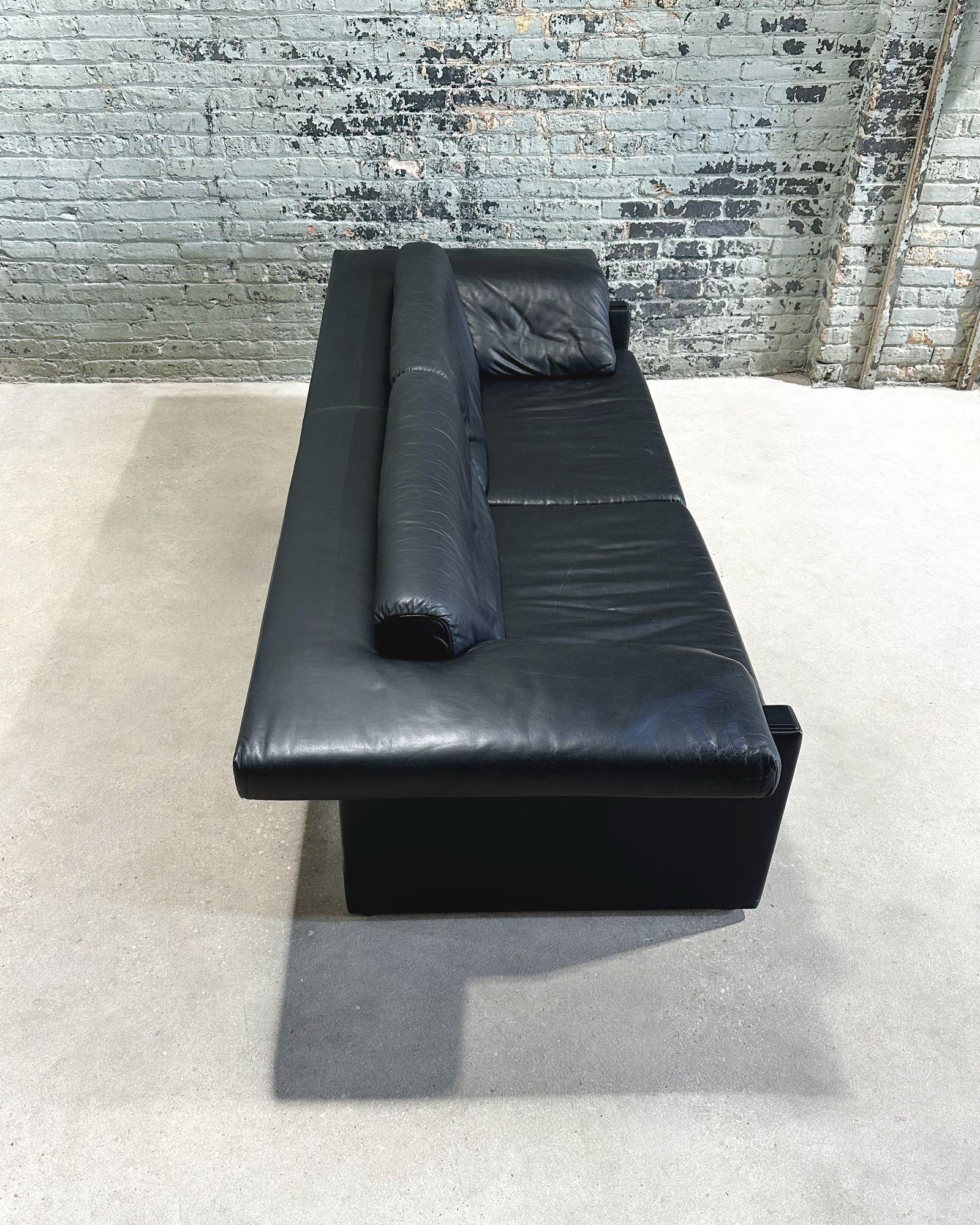 Late 20th Century W. K. Wohnen Post Modern Black Leather Sofa, Germany 1980 For Sale