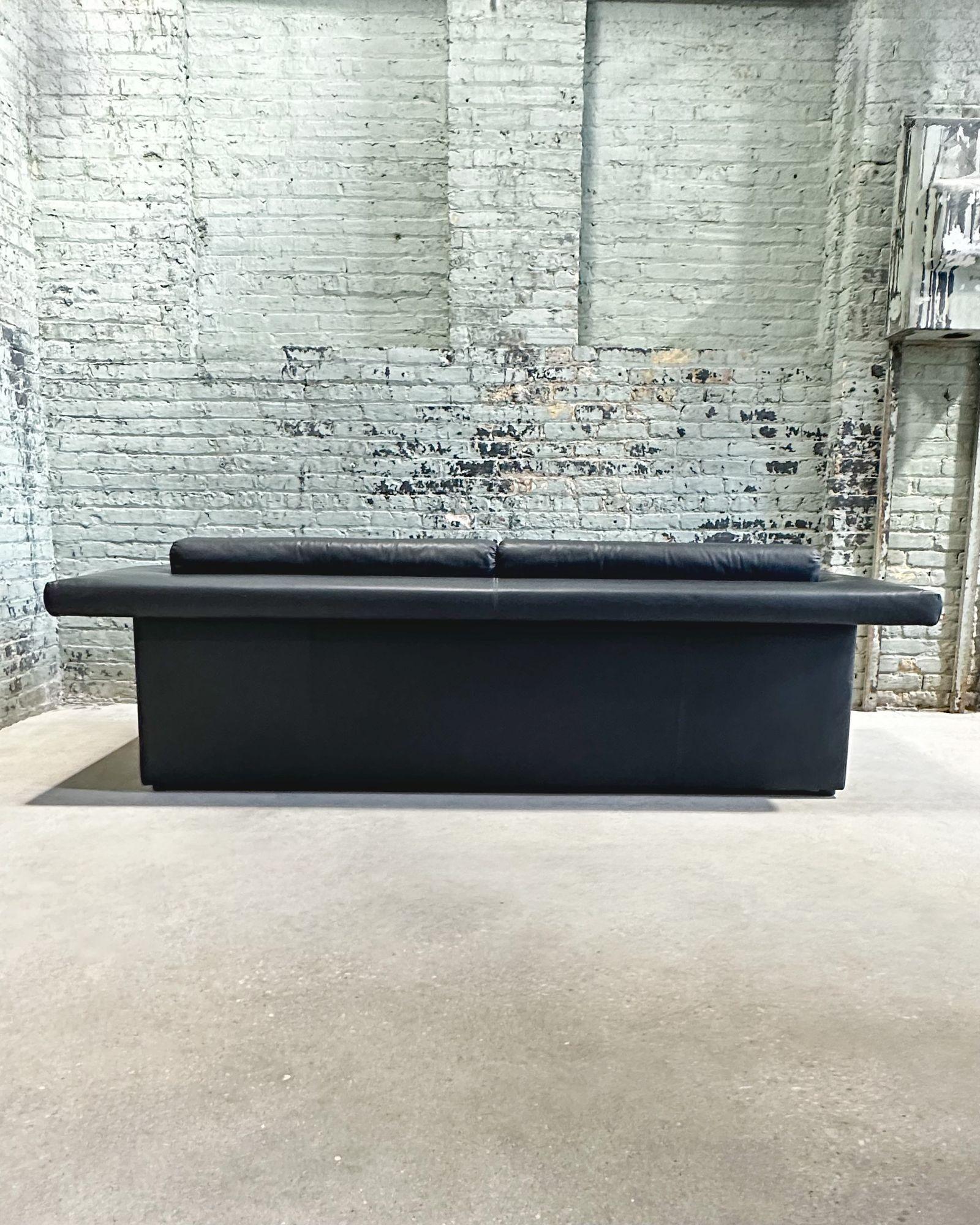 W. K. Wohnen Post Modern Black Leather Sofa, Germany 1980 For Sale 1