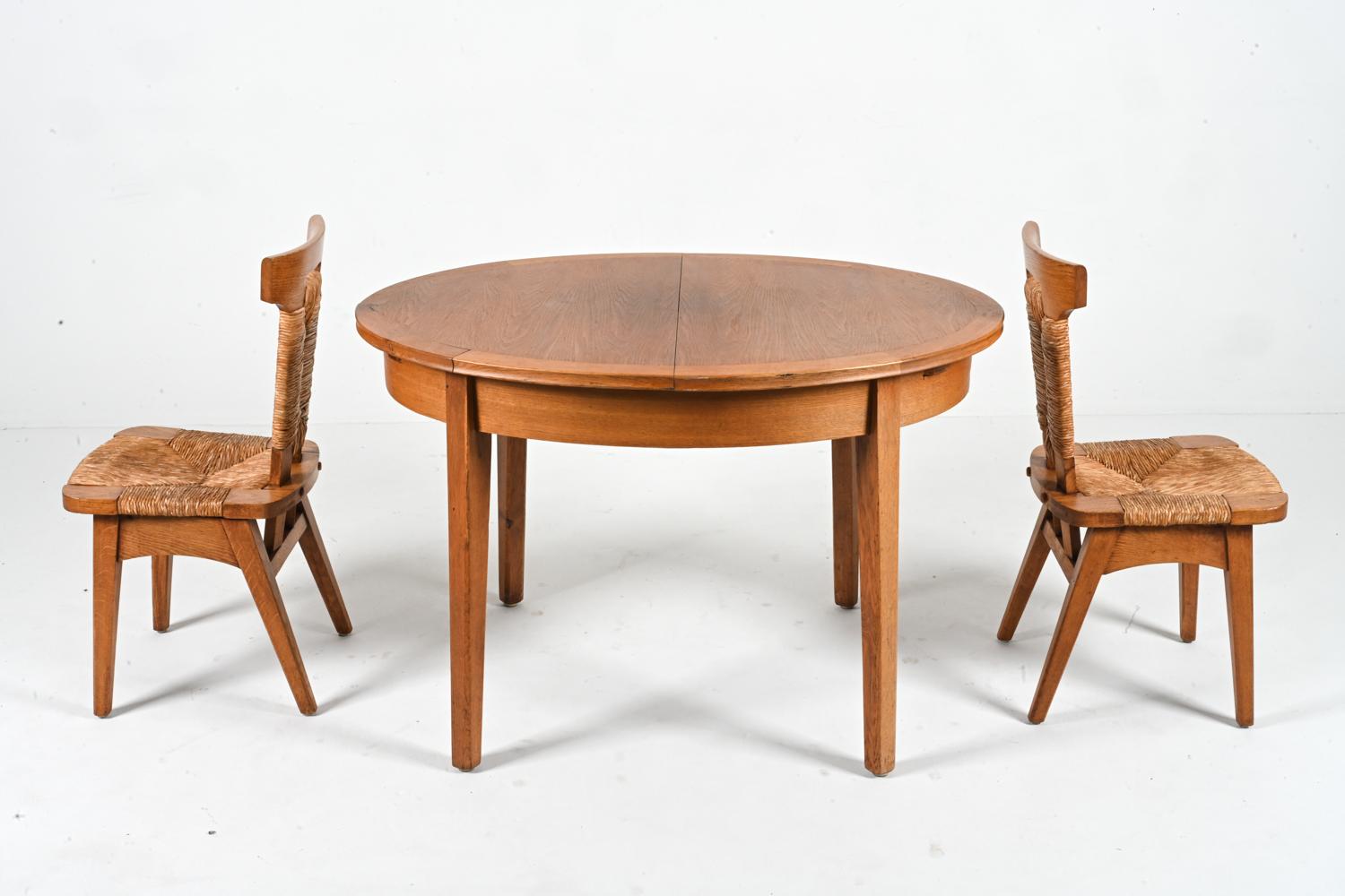 W. Kuyper Dutch Arts & Crafts Dining Suite in Oak & Rush, c. 1920s For Sale 7