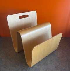 "W" Molded Plywood Magazine Rack in the Style of Alvar Aalto