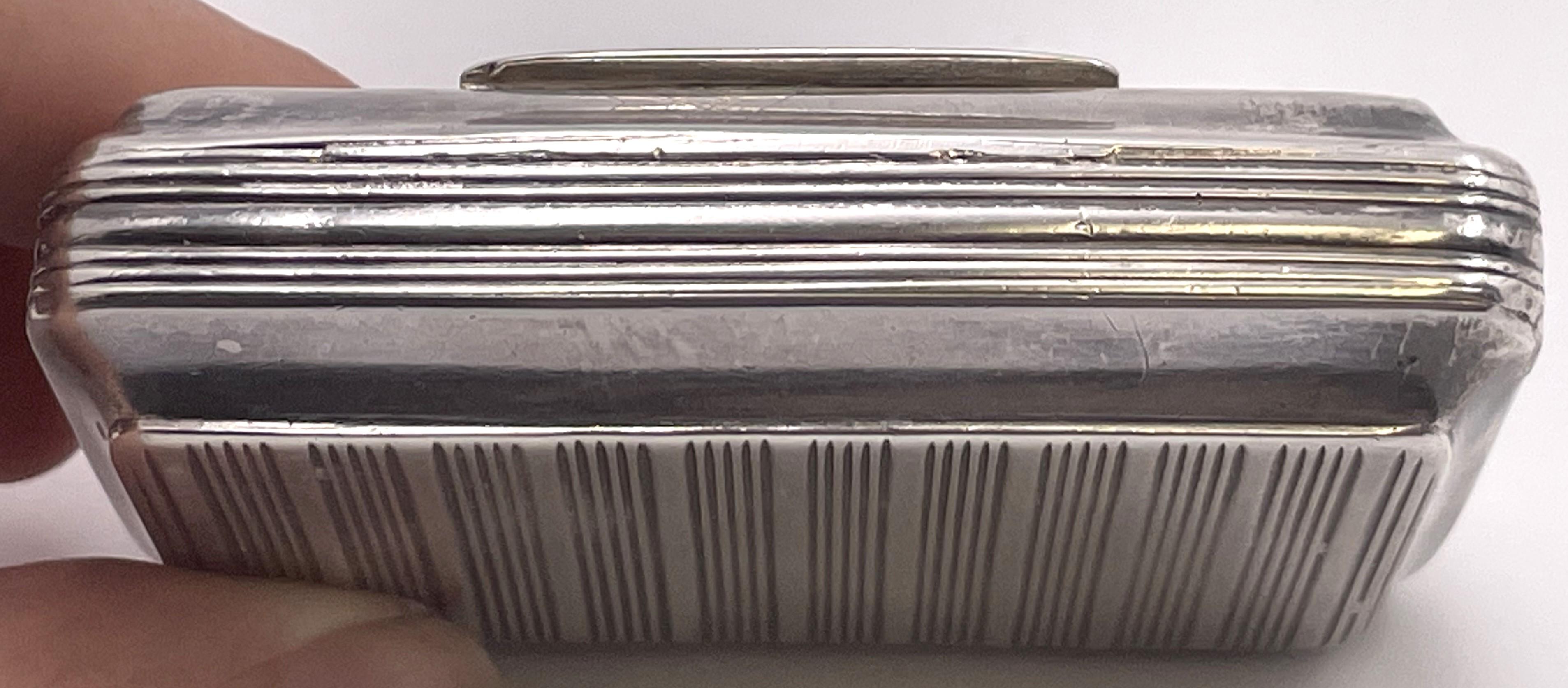 W. Pugh Caja de rapé inglesa georgiana de plata de ley de 1816 Inglés en venta