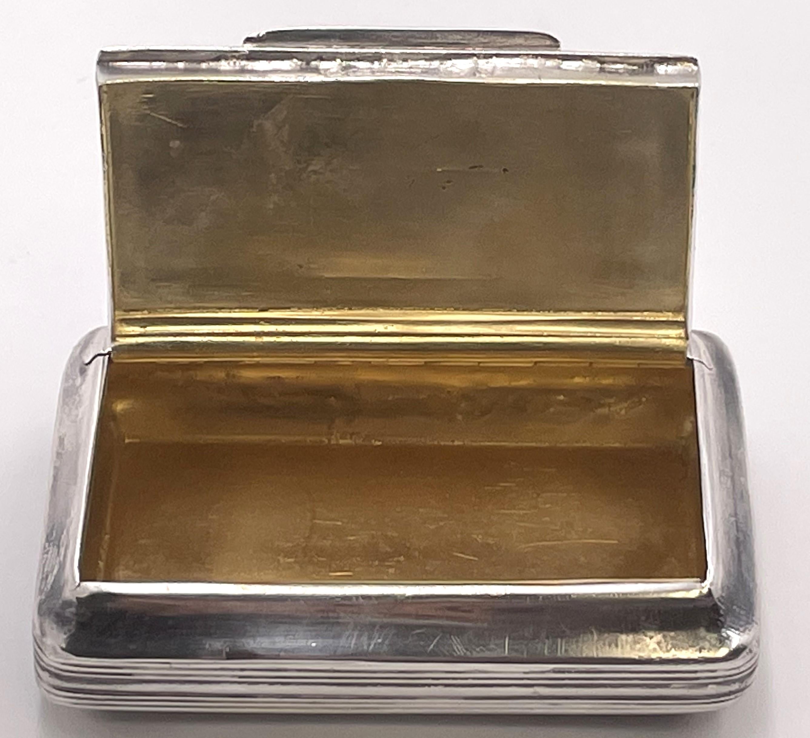W. Pugh Caja de rapé inglesa georgiana de plata de ley de 1816 Dorado en venta