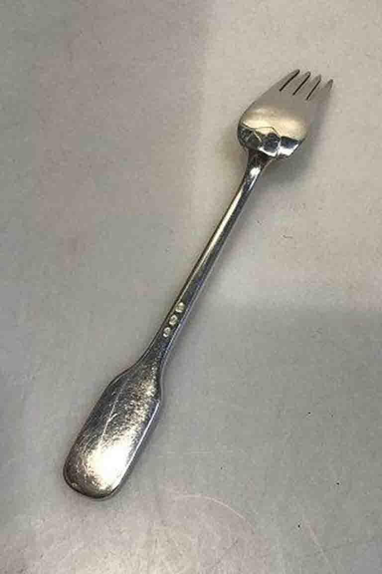 W & S. Sorensen silver old danish serving spoon 

Measures: 19 cm(7 31/64 in).
 