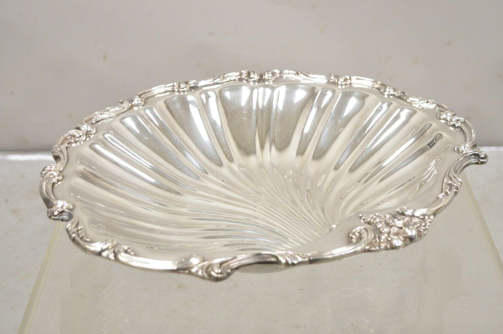 W & SB English Regency Style Silver Plated Large Scallop Clam Shell Serving Dish For Sale 8