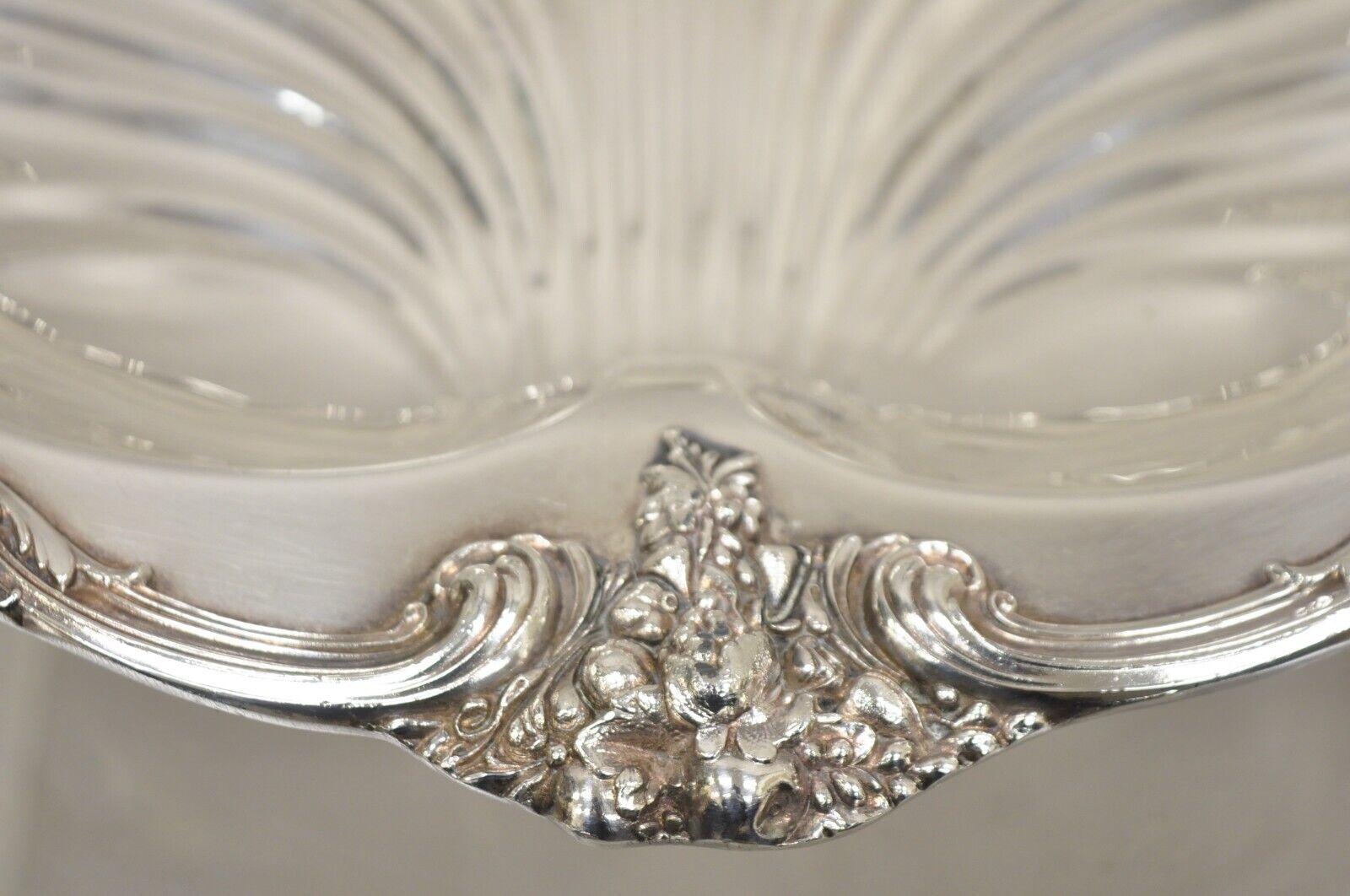 W & SB English Regency Style Silver Plated Large Scallop Clam Shell Serving Dish For Sale 1