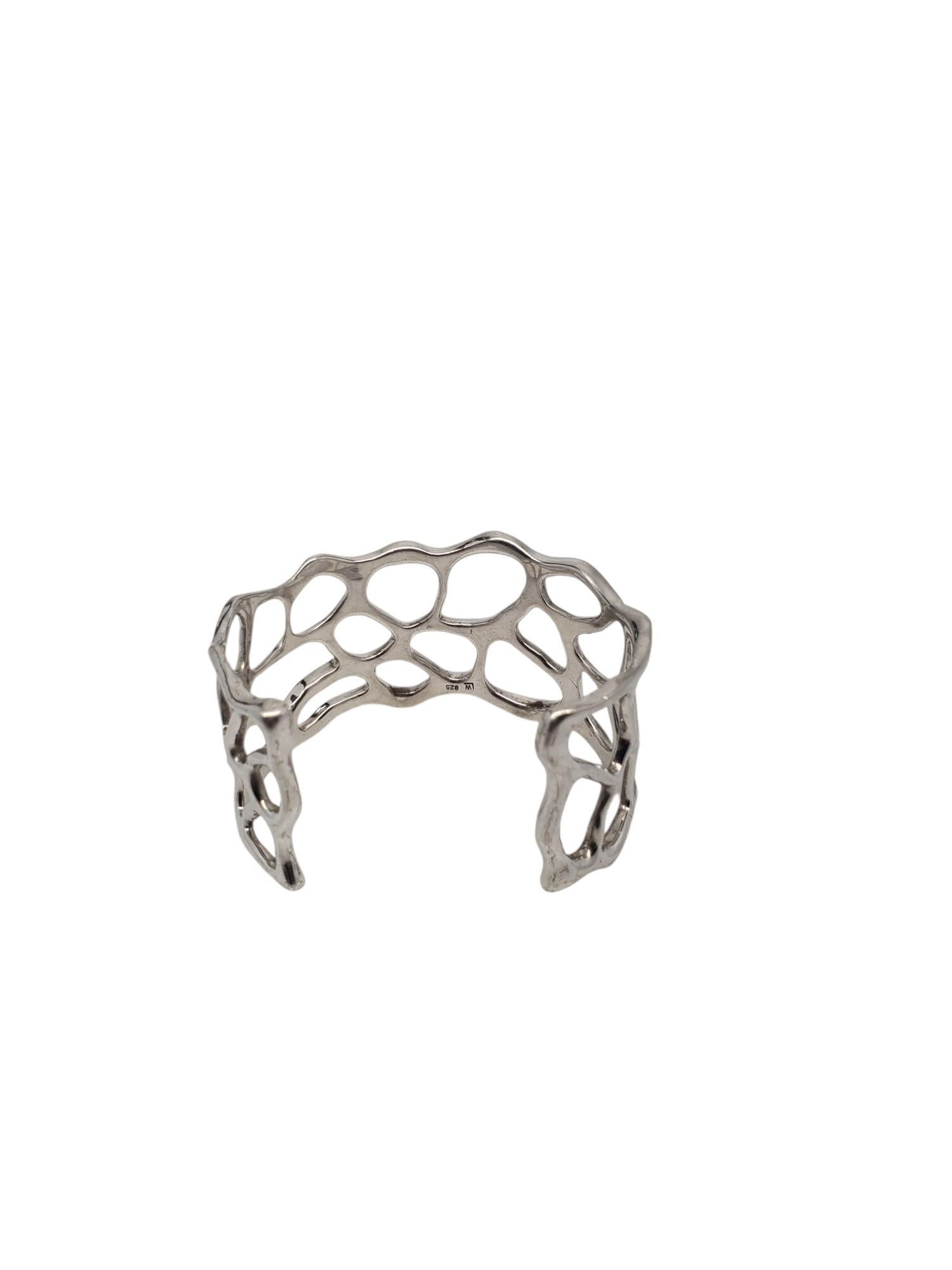 W Bracciale in argento sterling con design aperto astratto moderno #20763 In condizioni buone in vendita a Washington Depot, CT