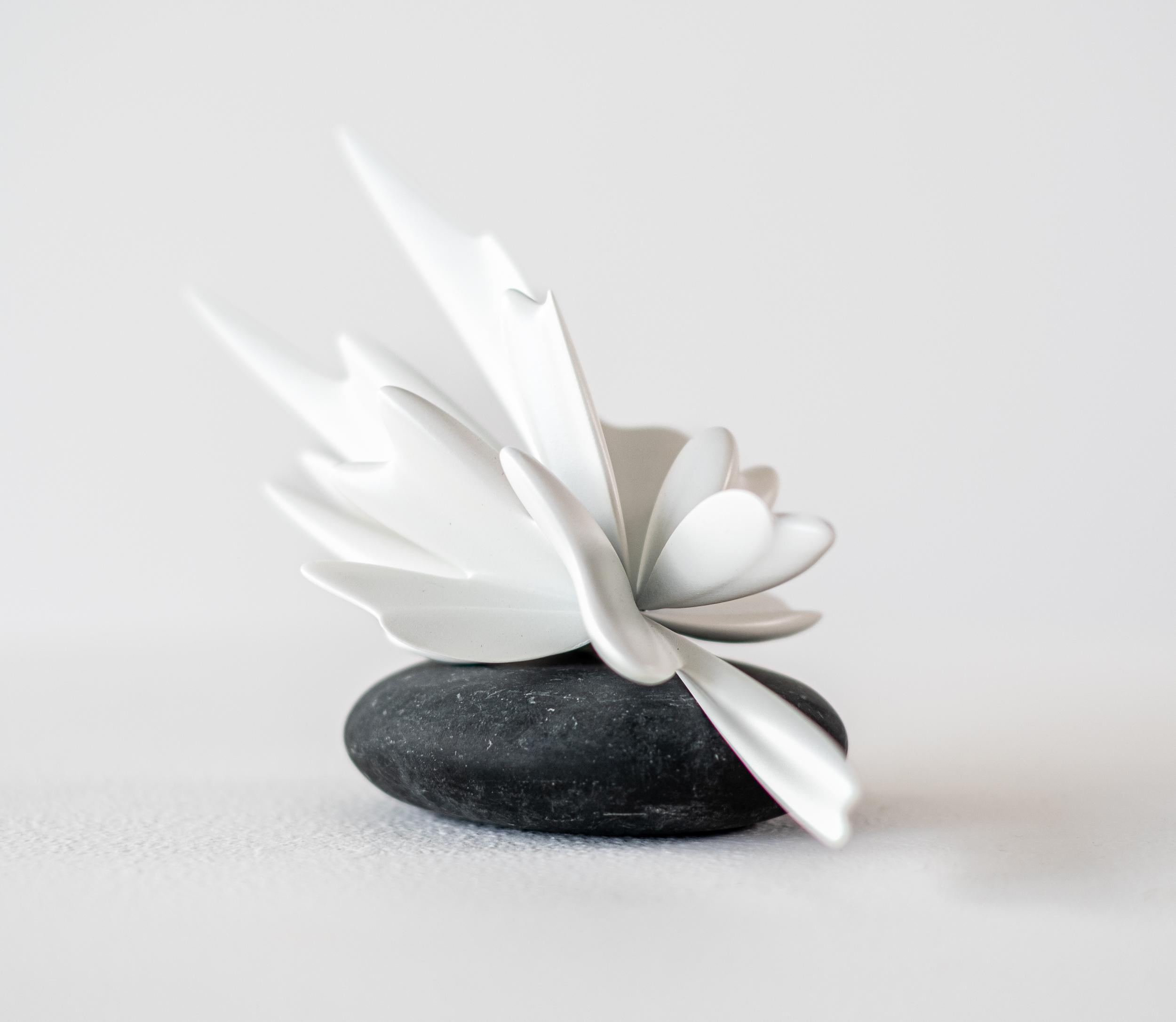 Gen-Form Study No.3 - contemporary, abstract, indoor resin sculpture - Sculpture by W.W. Hung