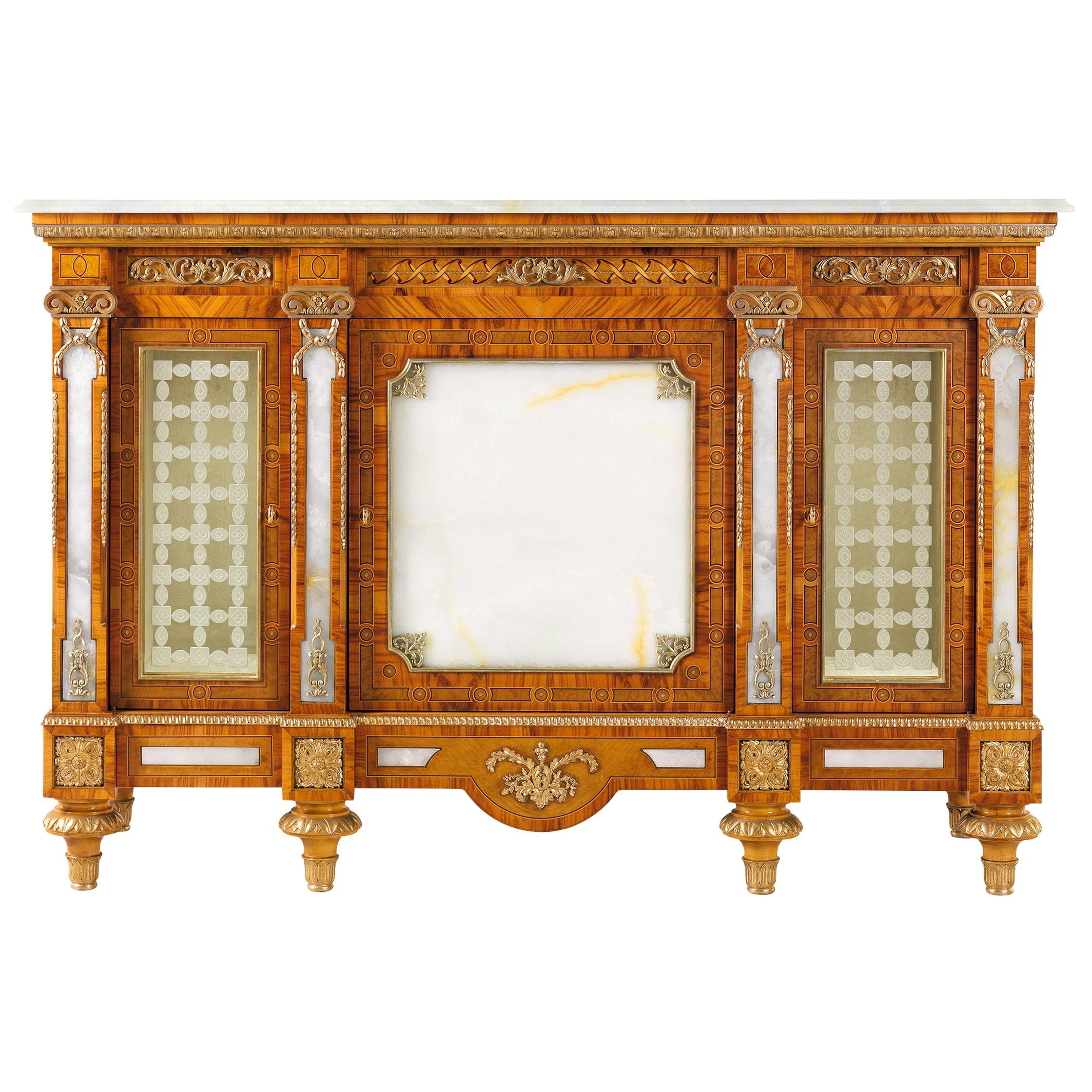 W031 Italian Sideboard in Wood with White Onyx Top and Engraved Glass, Zanaboni For Sale