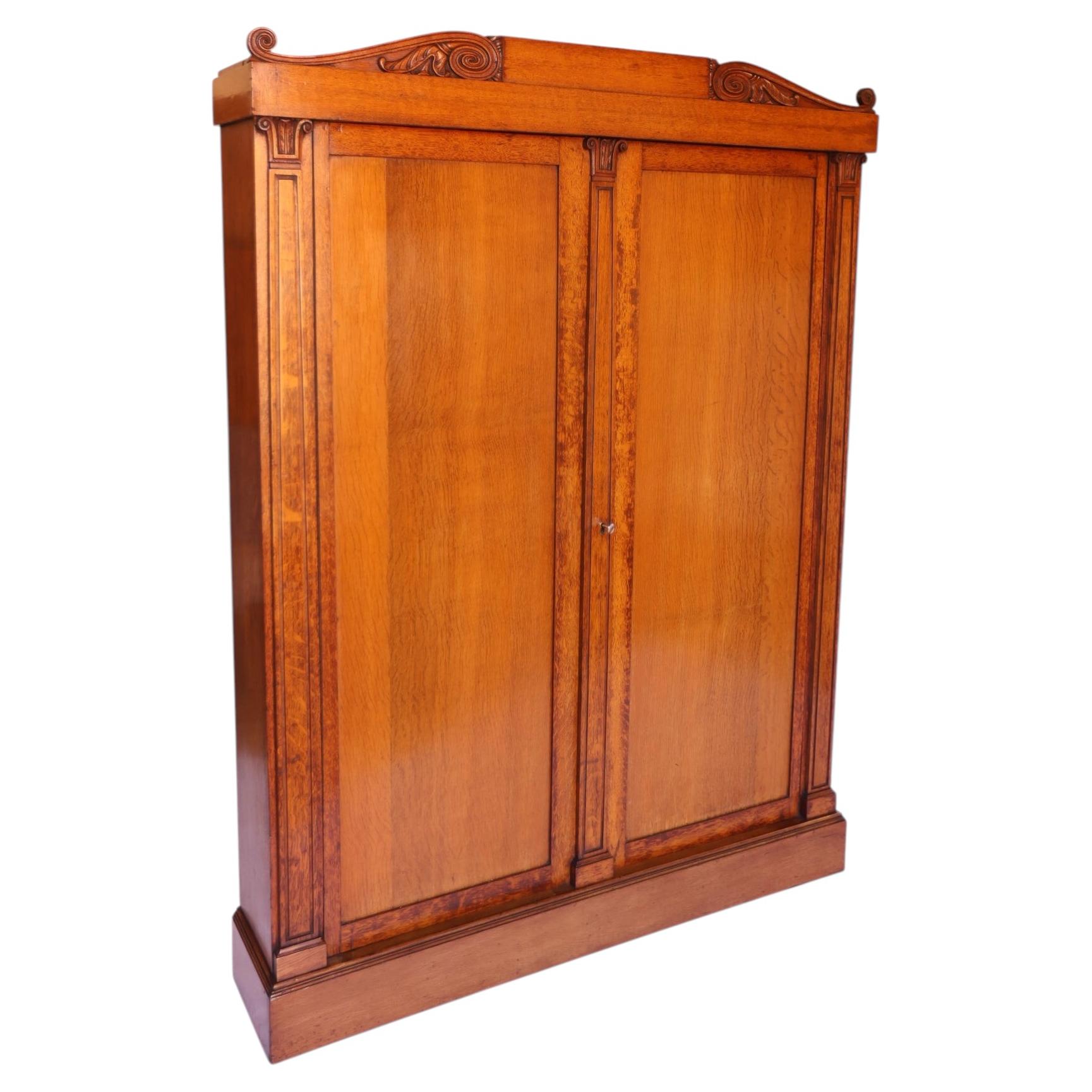 W1V period Golden oak 2 door cupboard 1830s For Sale