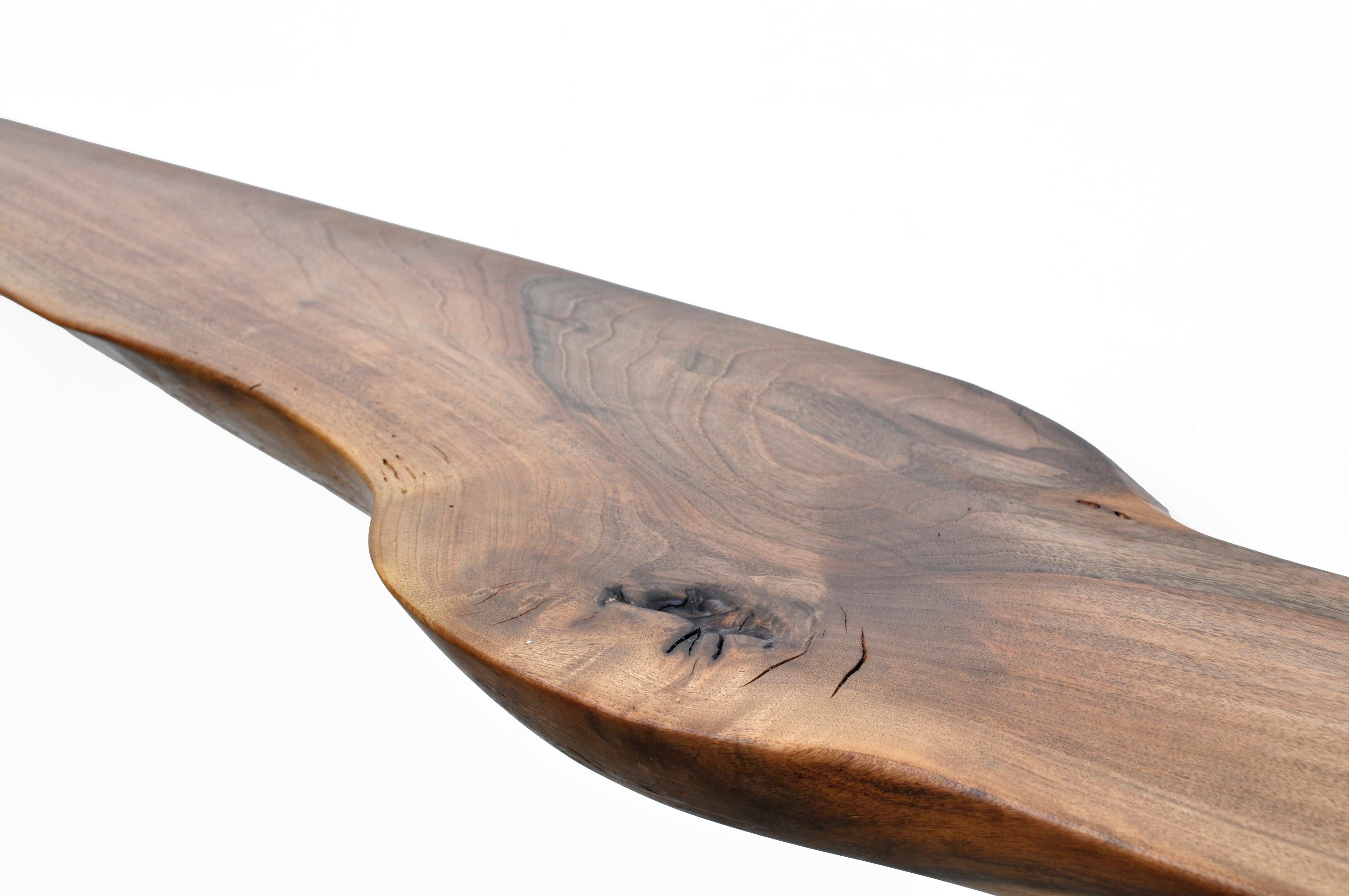 W2393 Estantería colgante de pared en madera de nogal by Jörg Pietschmann Alemán en venta