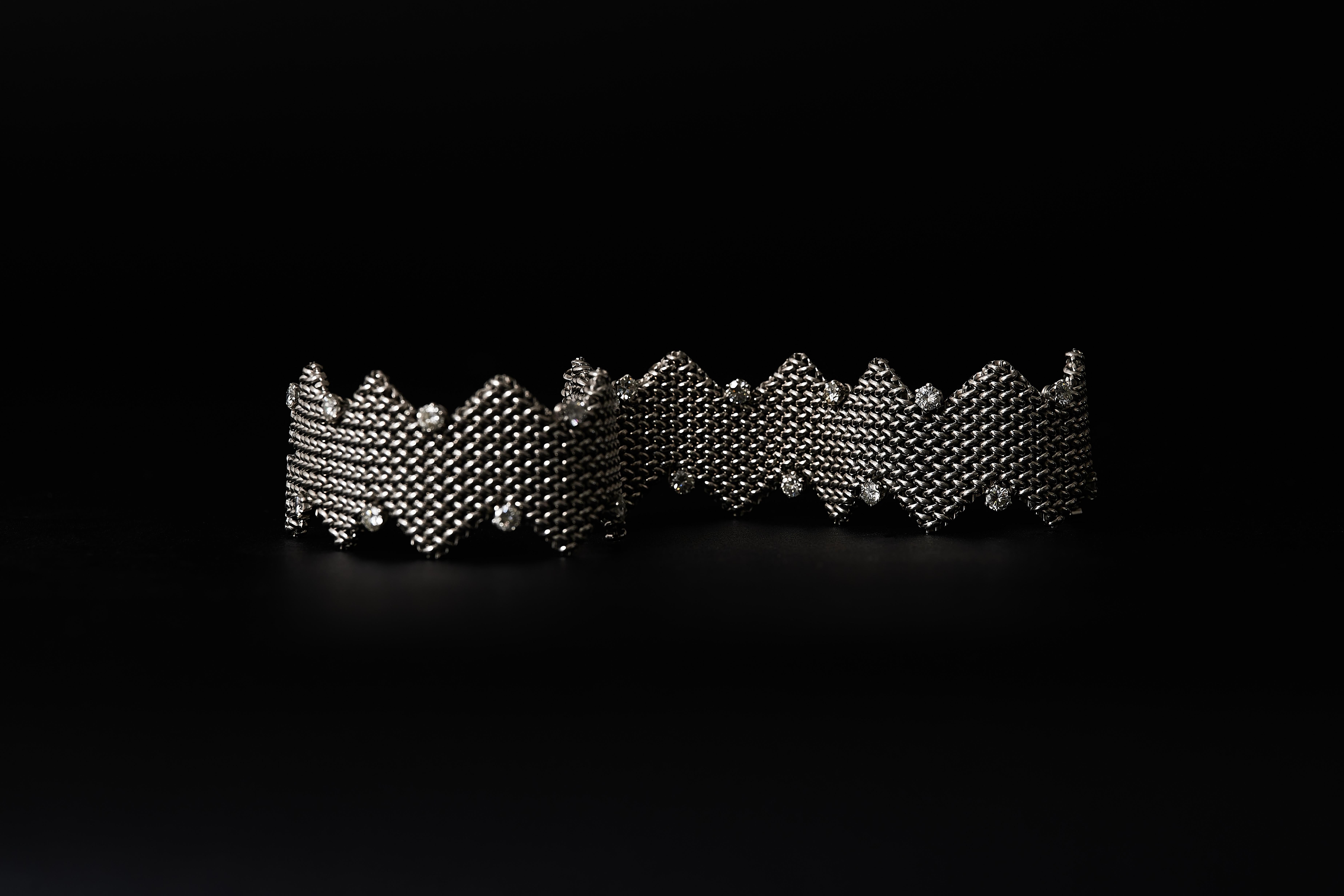 W.A. Pulsera Bolin 1960 de oro blanco de 18 quilates y diamantes 'zig-zag / chevron'. en venta 3