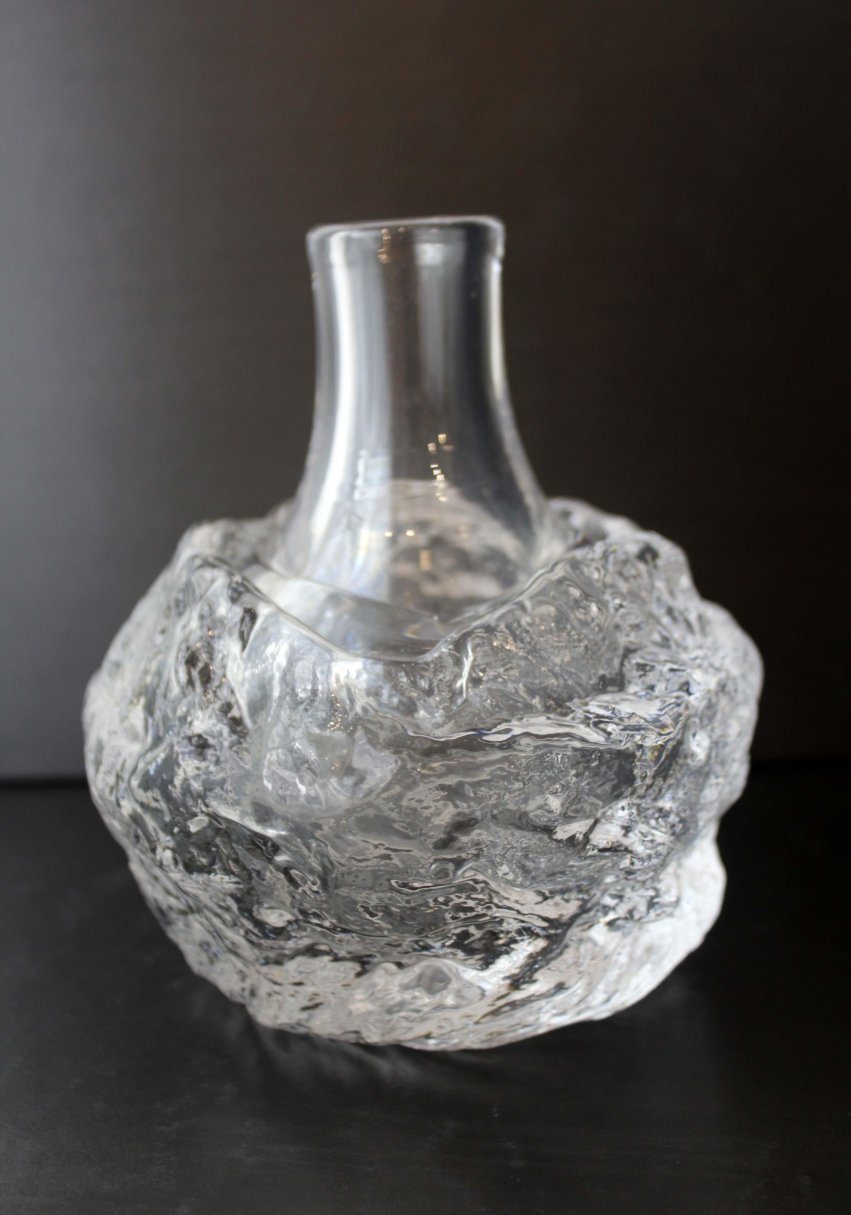 Waarf Rare Kosta Glass Vessel Clear Glass Overlay In Good Condition For Sale In Keego Harbor, MI