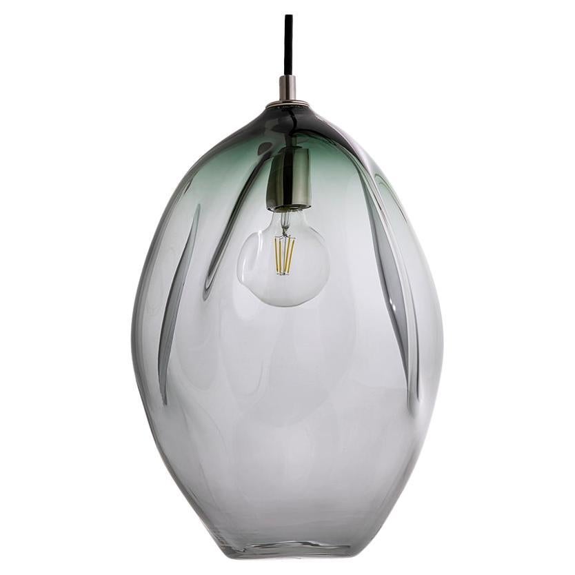 Lampe à suspension Wabi longue grise, verre soufflé à la main, fabriquée sur commande en vente