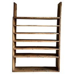 Scaffale per libri in pino antico Wabi Sabi, 1700, Sweeden