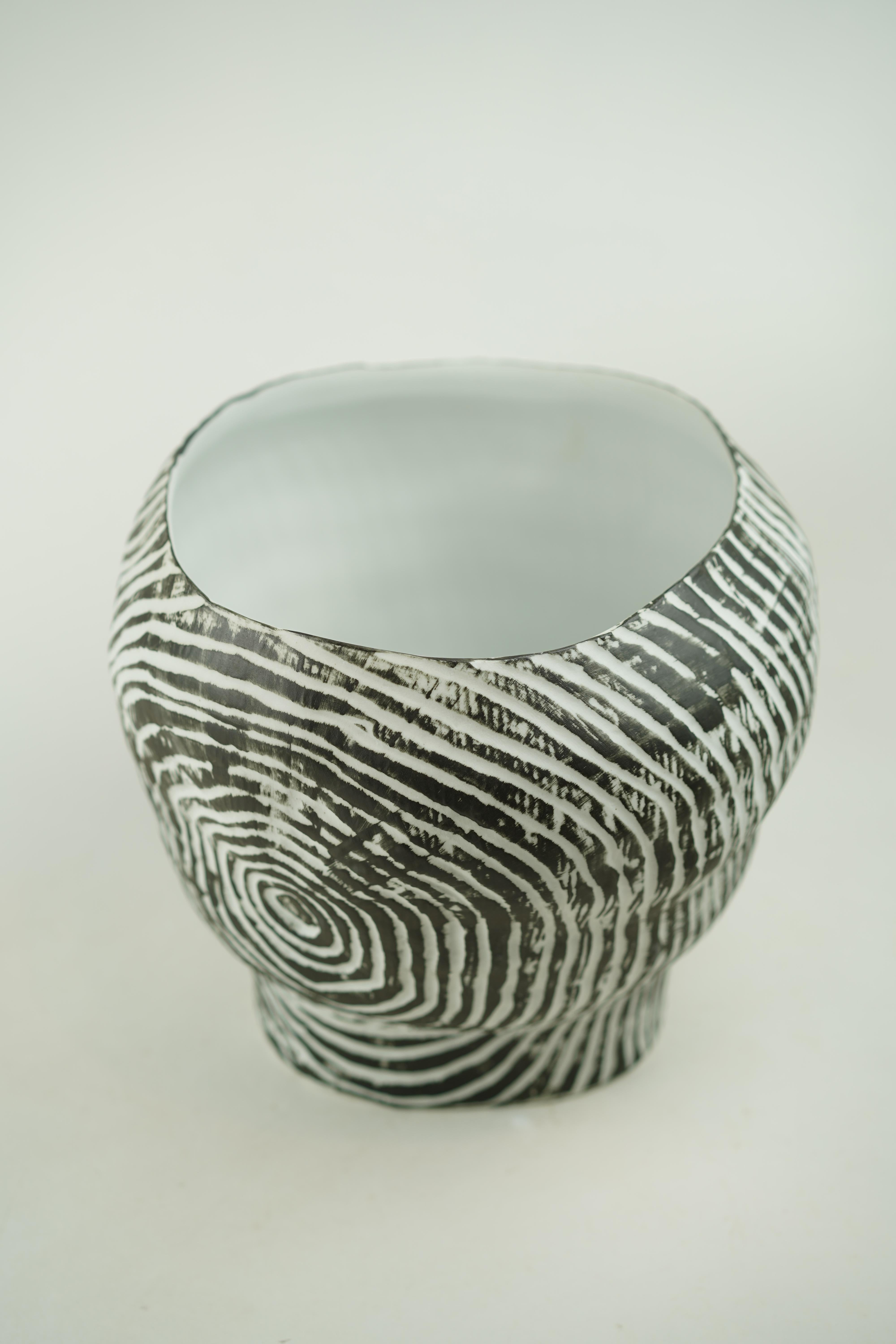 Wabi Sabi Awakening Spiral Vase, Available in Blue or Black In New Condition For Sale In London, GB