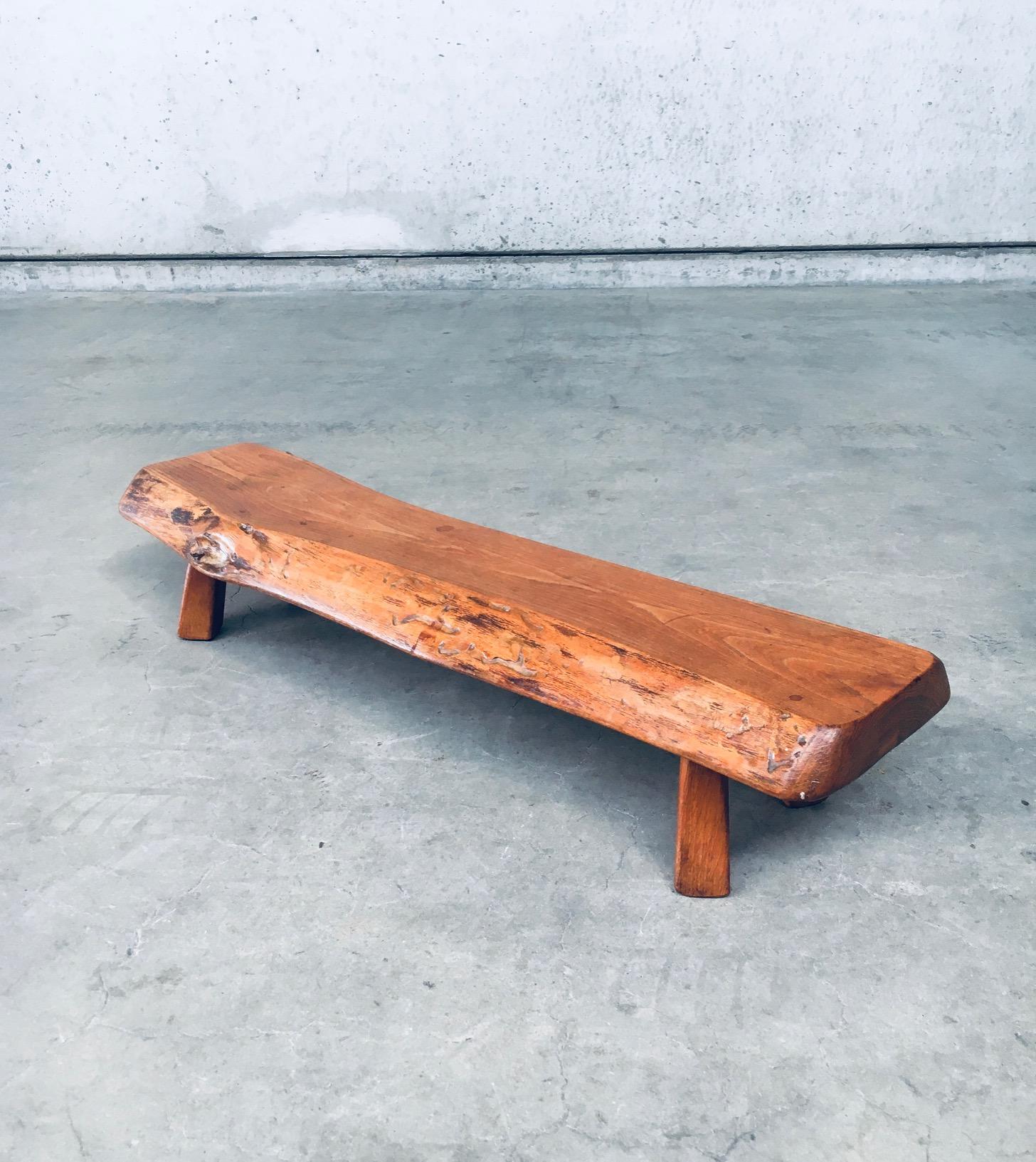 Wabi Sabi Brutalist Design Low Display Side Table In Good Condition For Sale In Oud-Turnhout, VAN