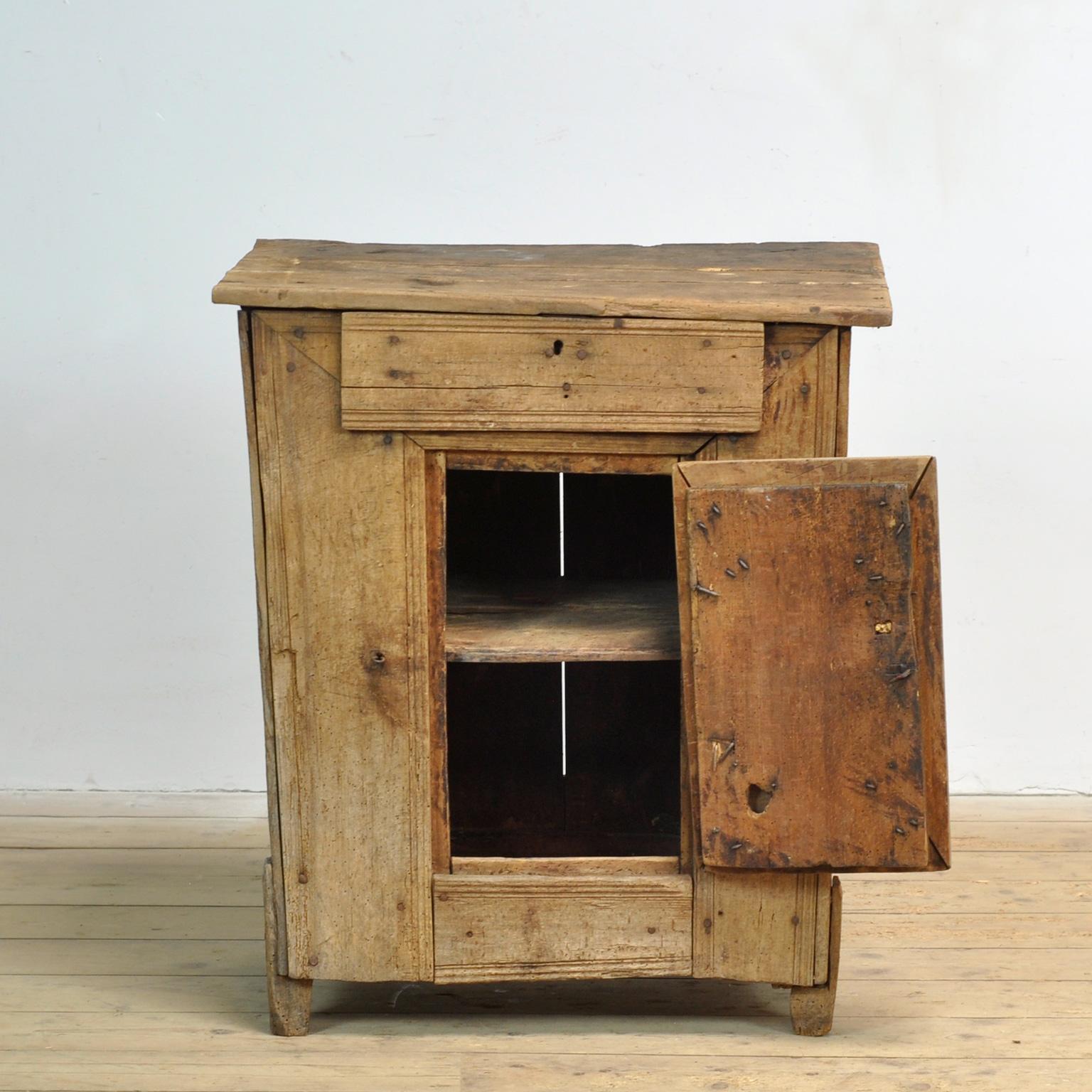 wabi sabi cabinet, 1850’s In Fair Condition For Sale In Amsterdam, Noord Holland