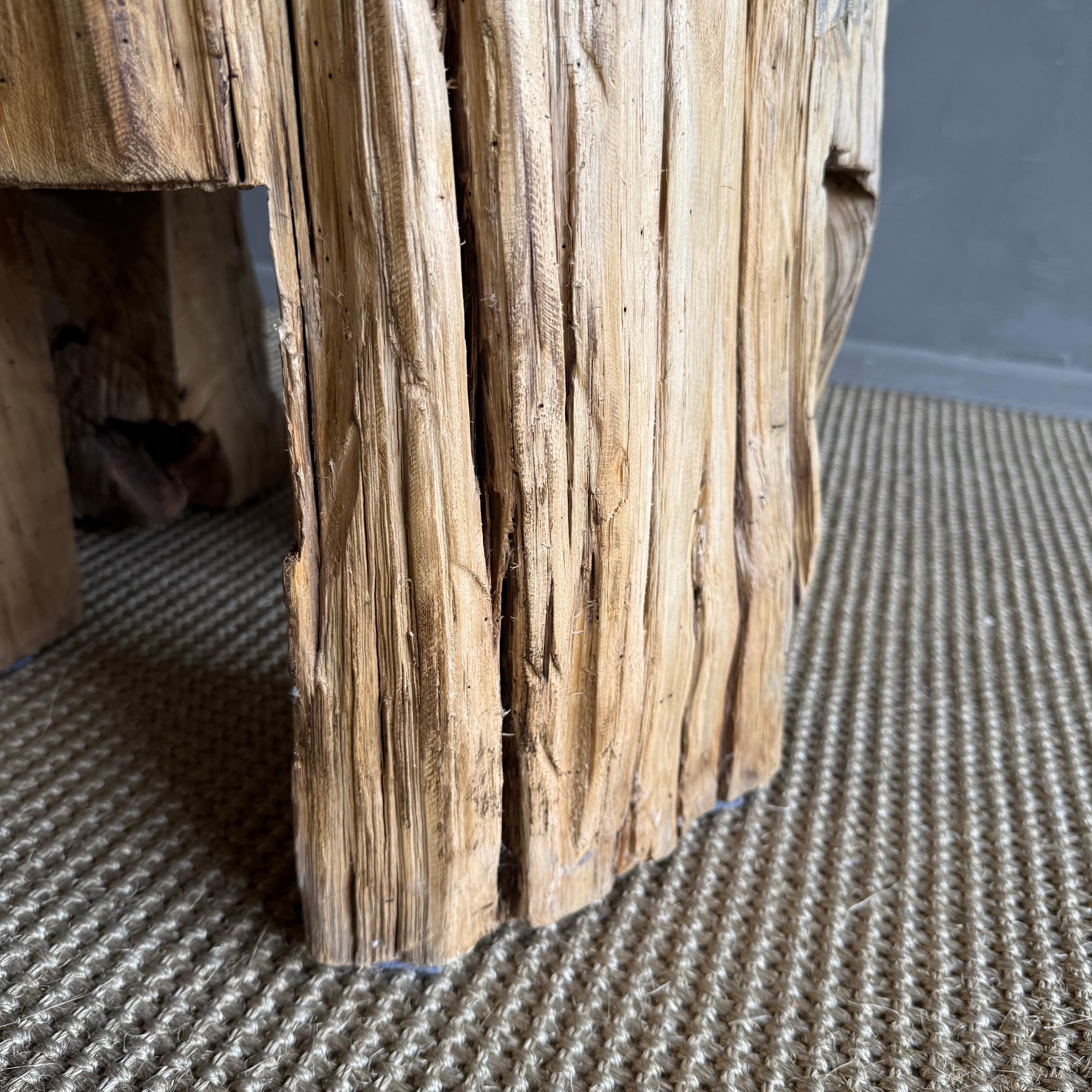 Wabi Sabi geschnitzter Baumstamm Stuhl Einzigartig im Angebot 1